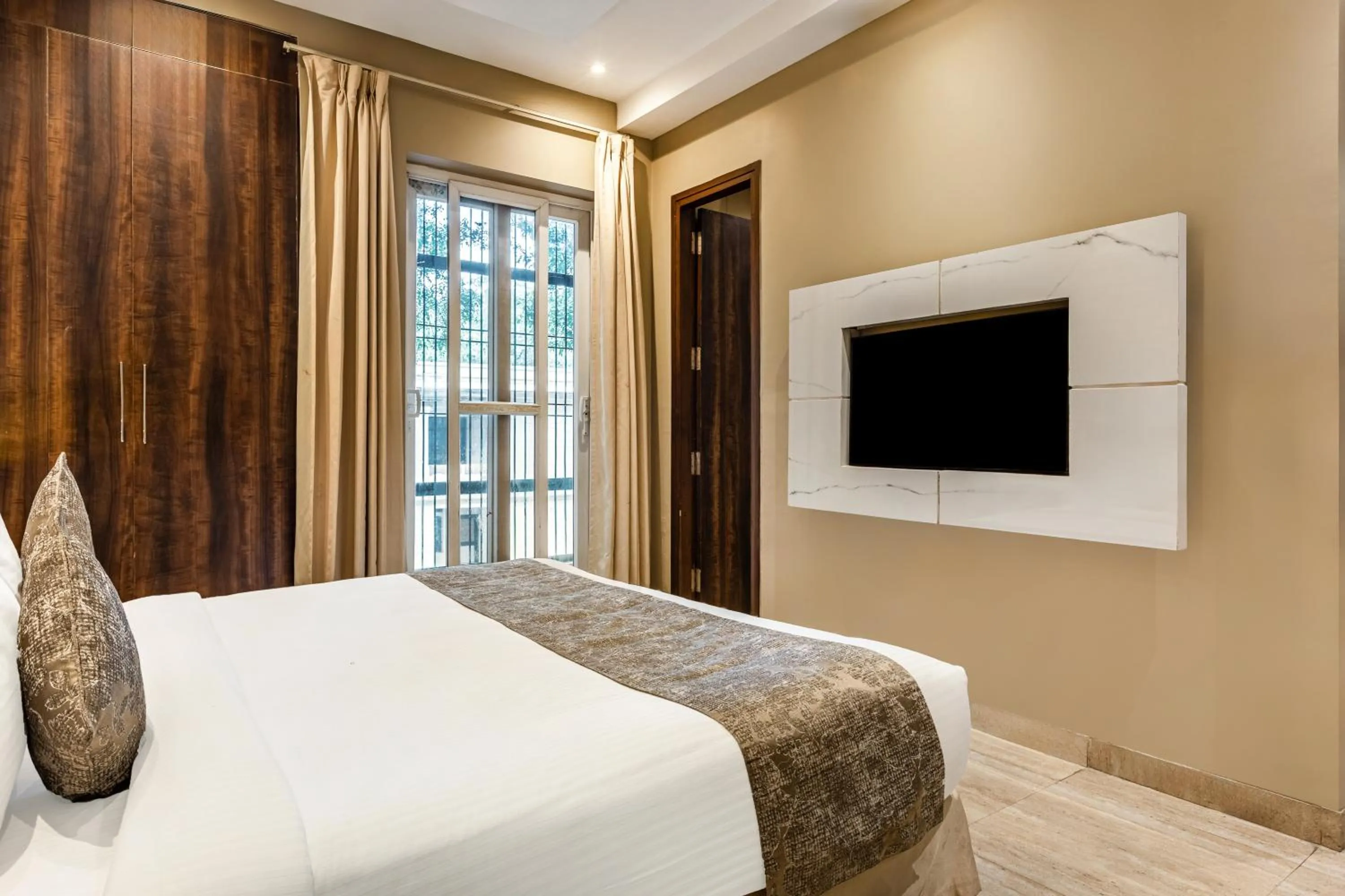 Bedroom, Bed in Sterling Palm Bliss Wellness Resort, Rishikesh