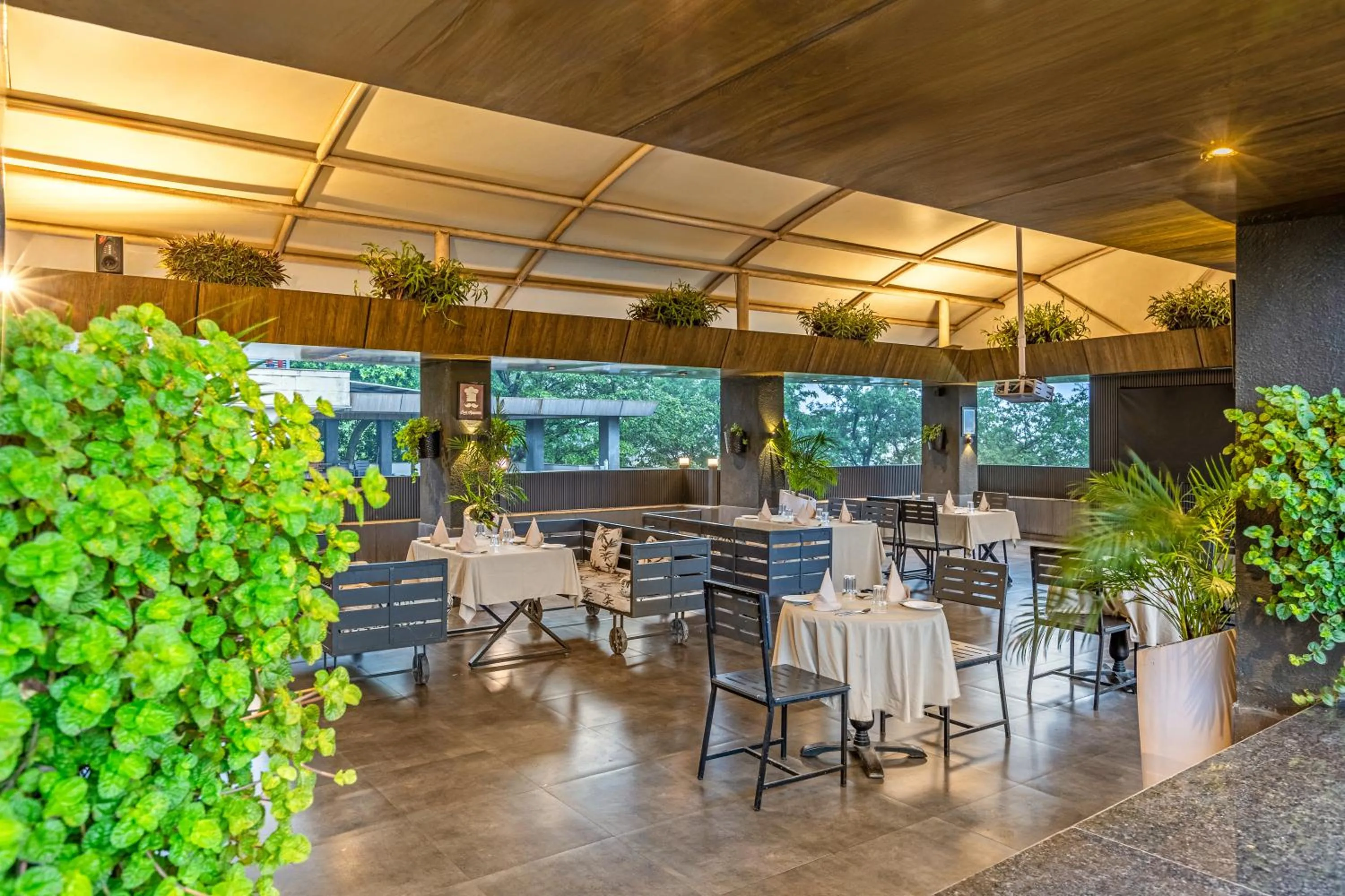 Restaurant/places to eat in Sterling Palm Bliss Wellness Resort, Rishikesh