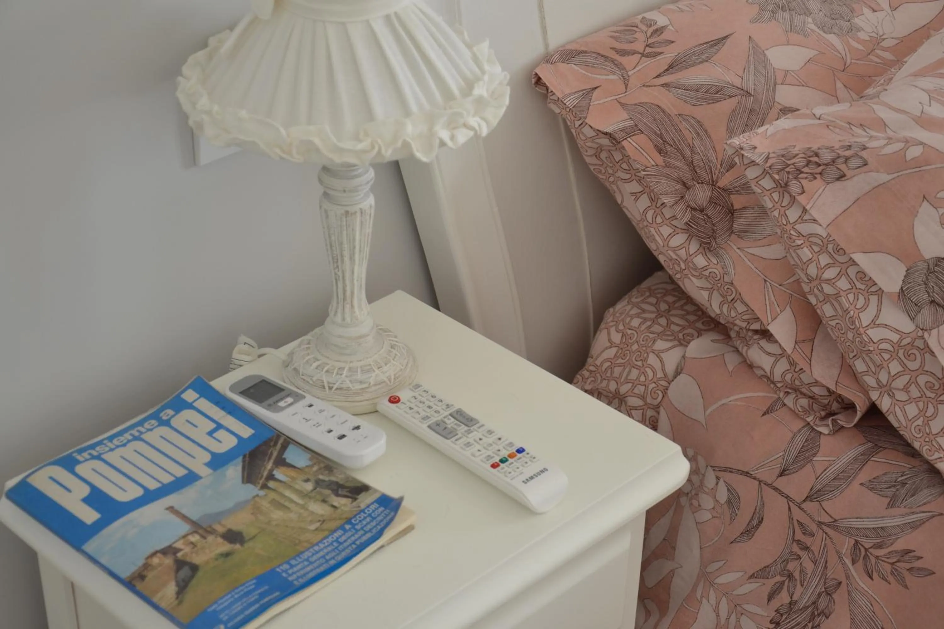 Bed in B&B Coffee and City Pompei