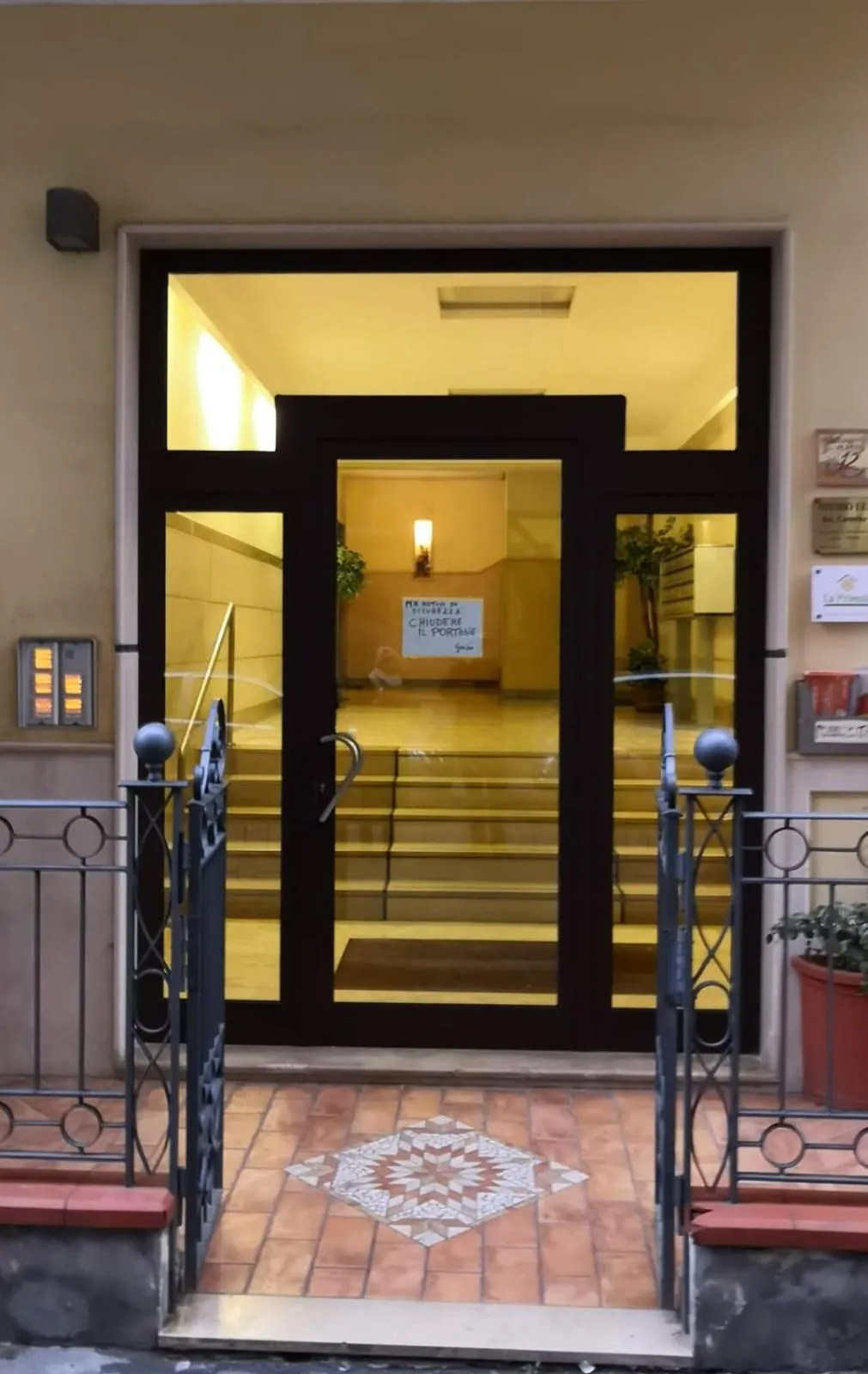 Facade/entrance in B&B Coffee and City Pompei