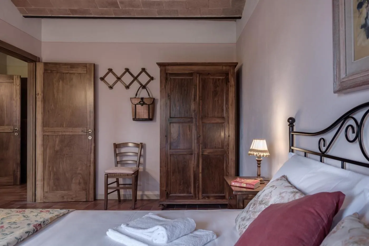 Photo of the whole room, Bed in Borgo Al Cerro