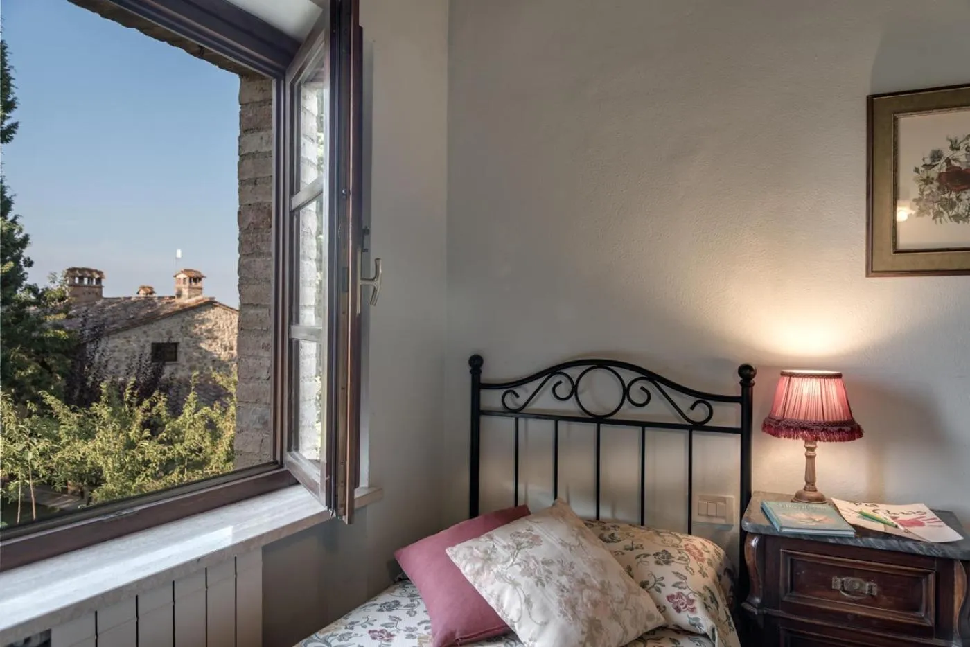 Kitchen or kitchenette, Bed in Borgo Al Cerro