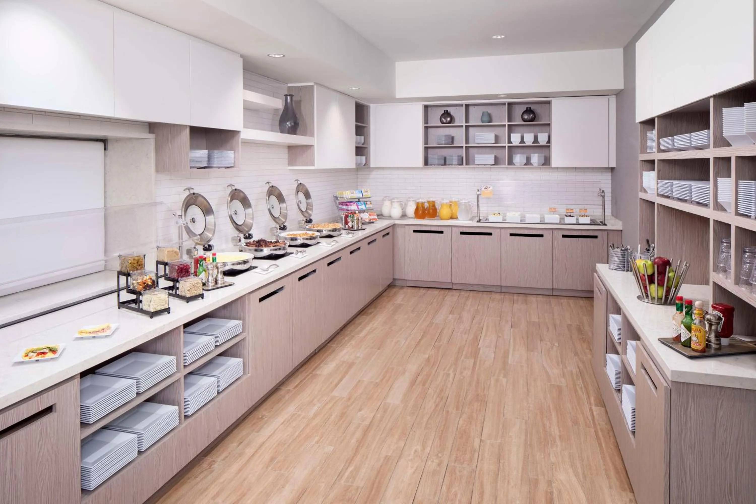 Restaurant/places to eat in Hyatt House Charleston/Mount Pleasant