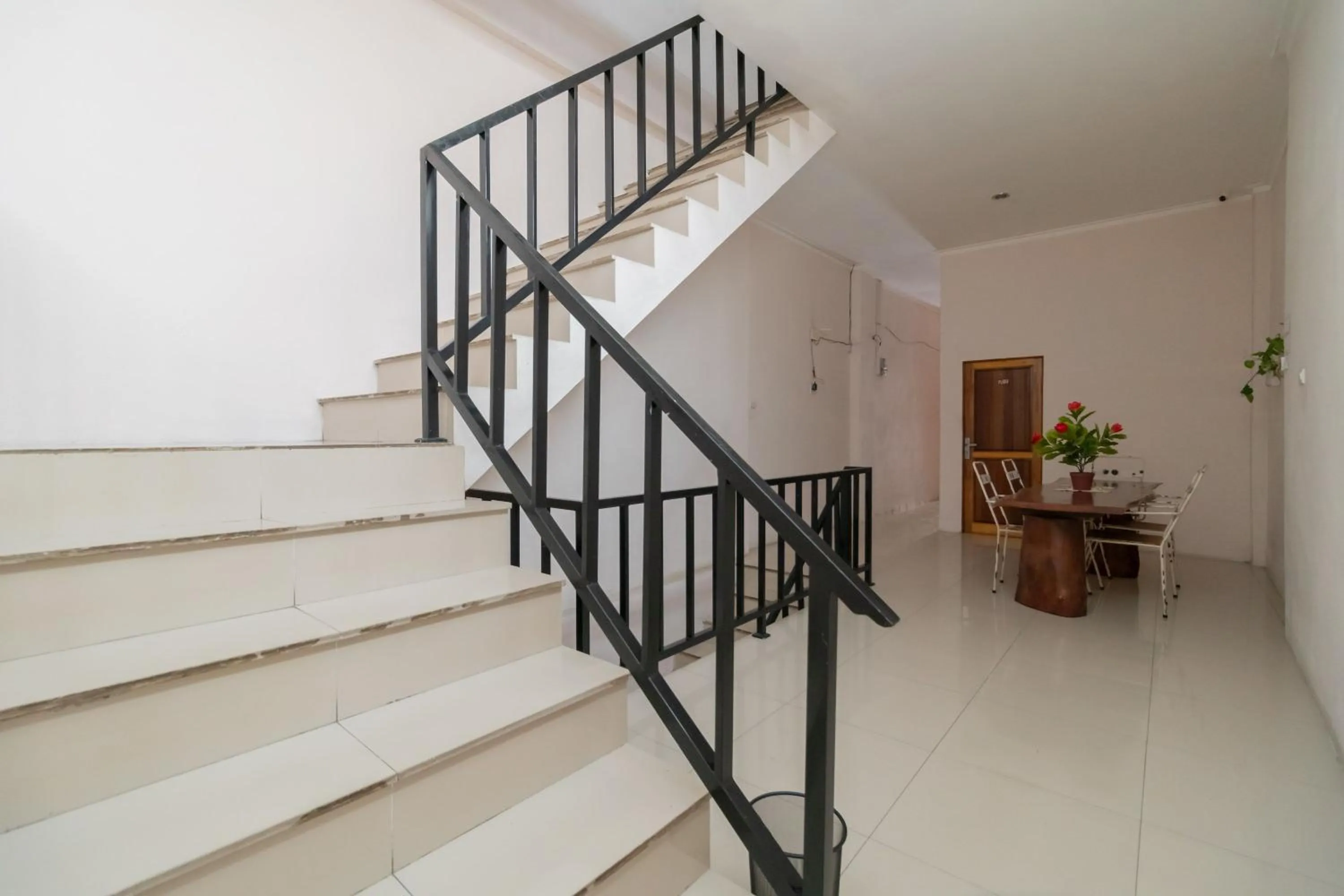 Property building in RedDoorz At Fella Homestay Medan