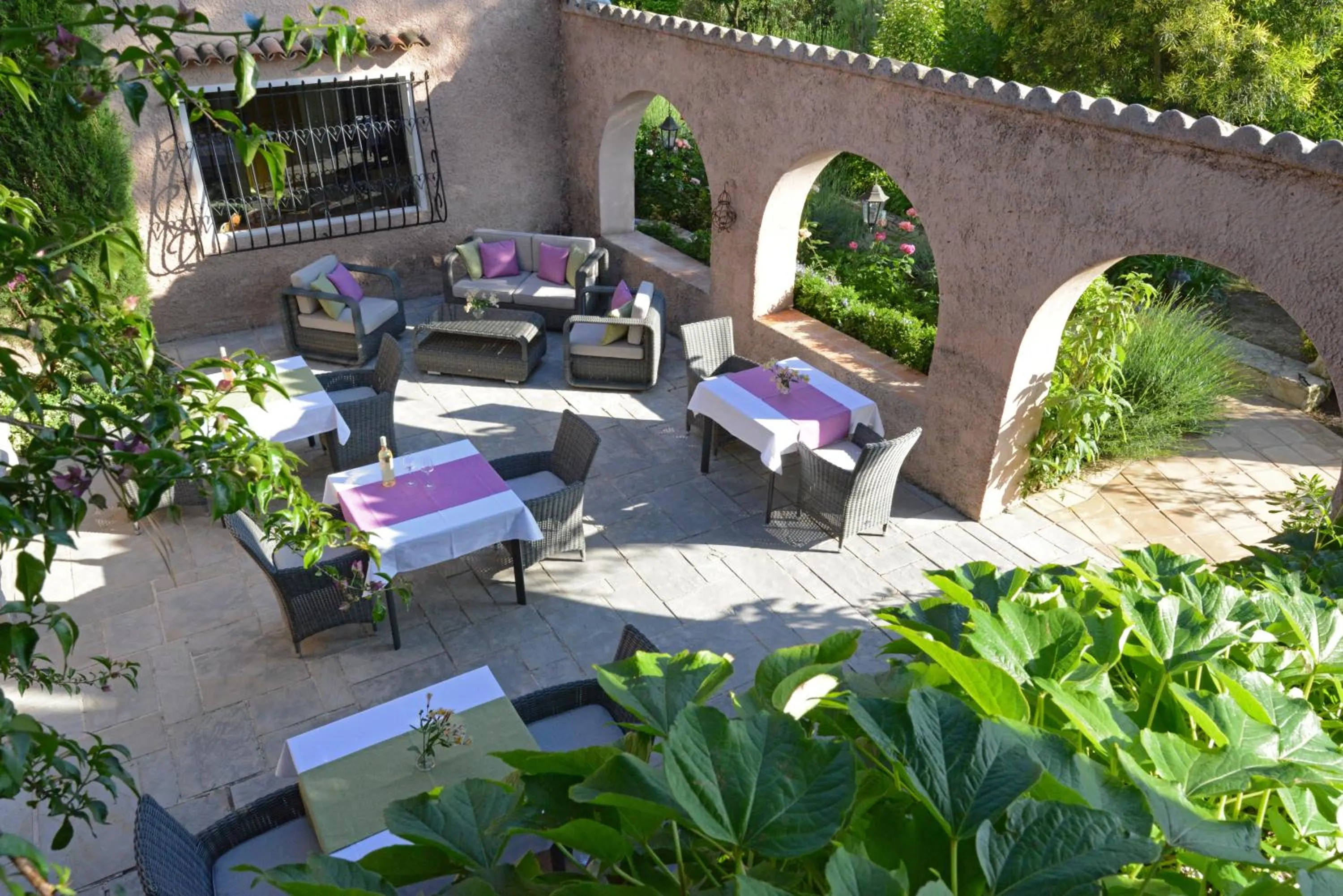 Patio in Le Mas du Chanoine