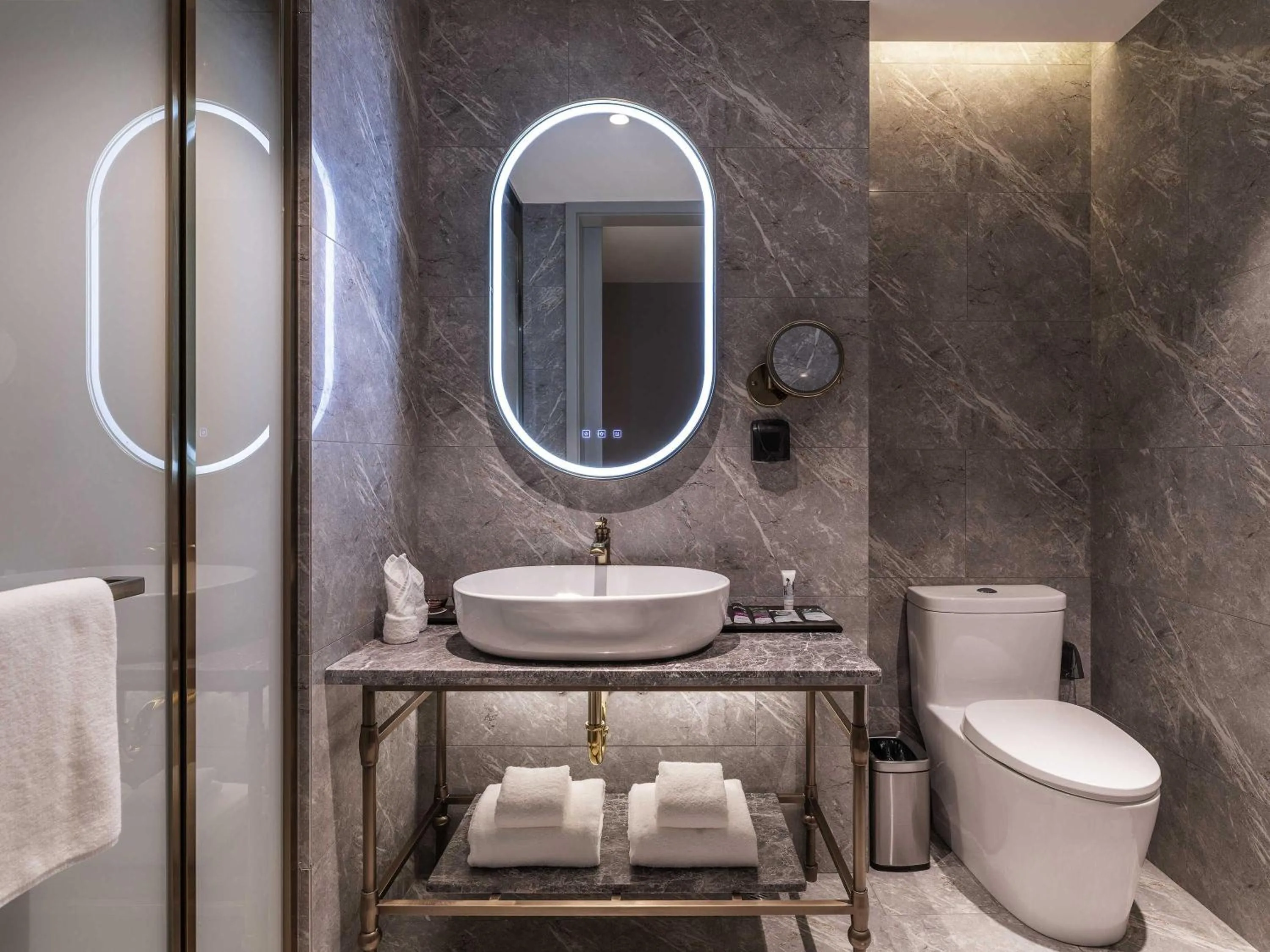 Bedroom in Mercure Hangzhou Xixi Wetland