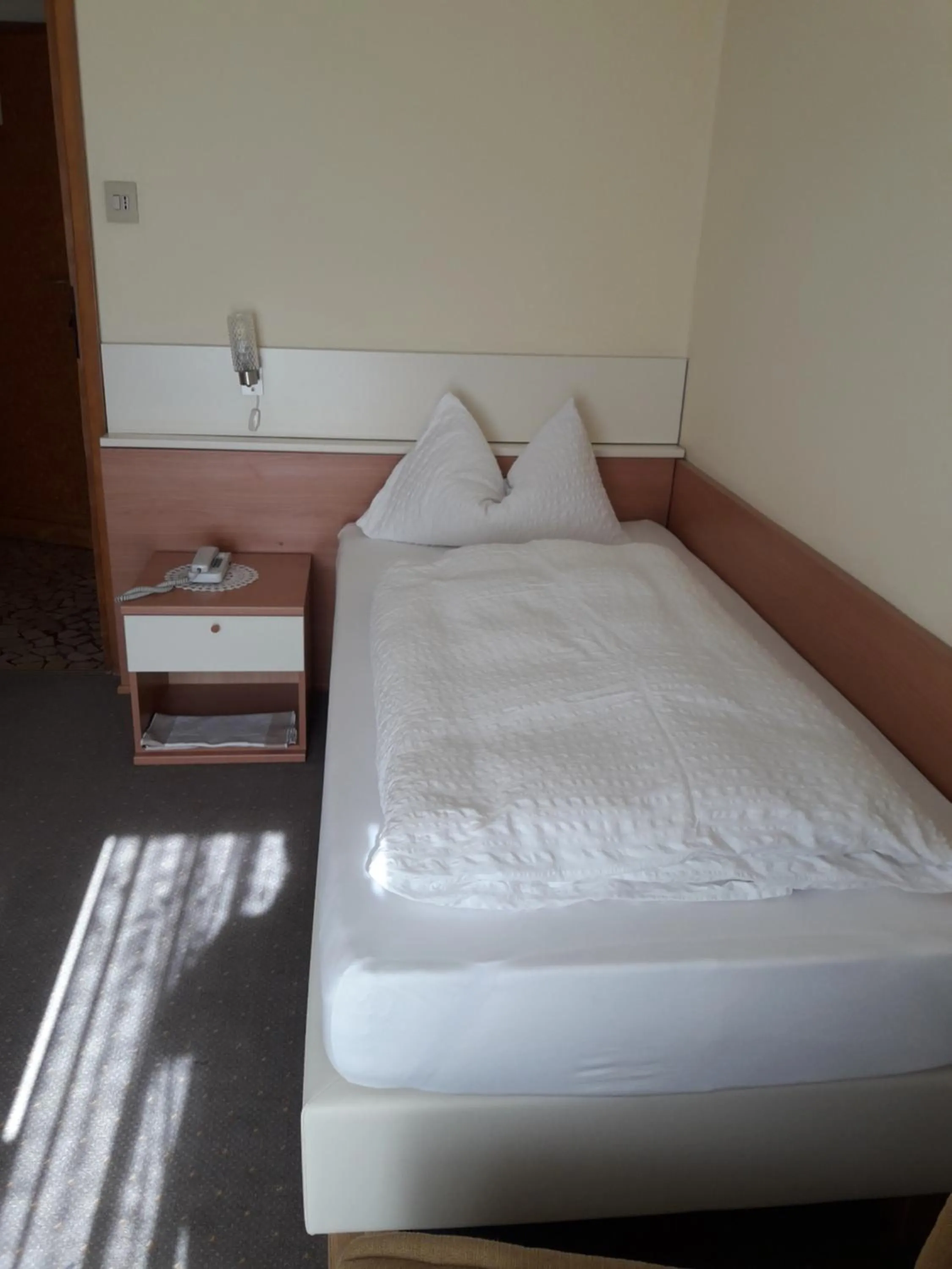 bunk bed, Bed in Hotel Lux