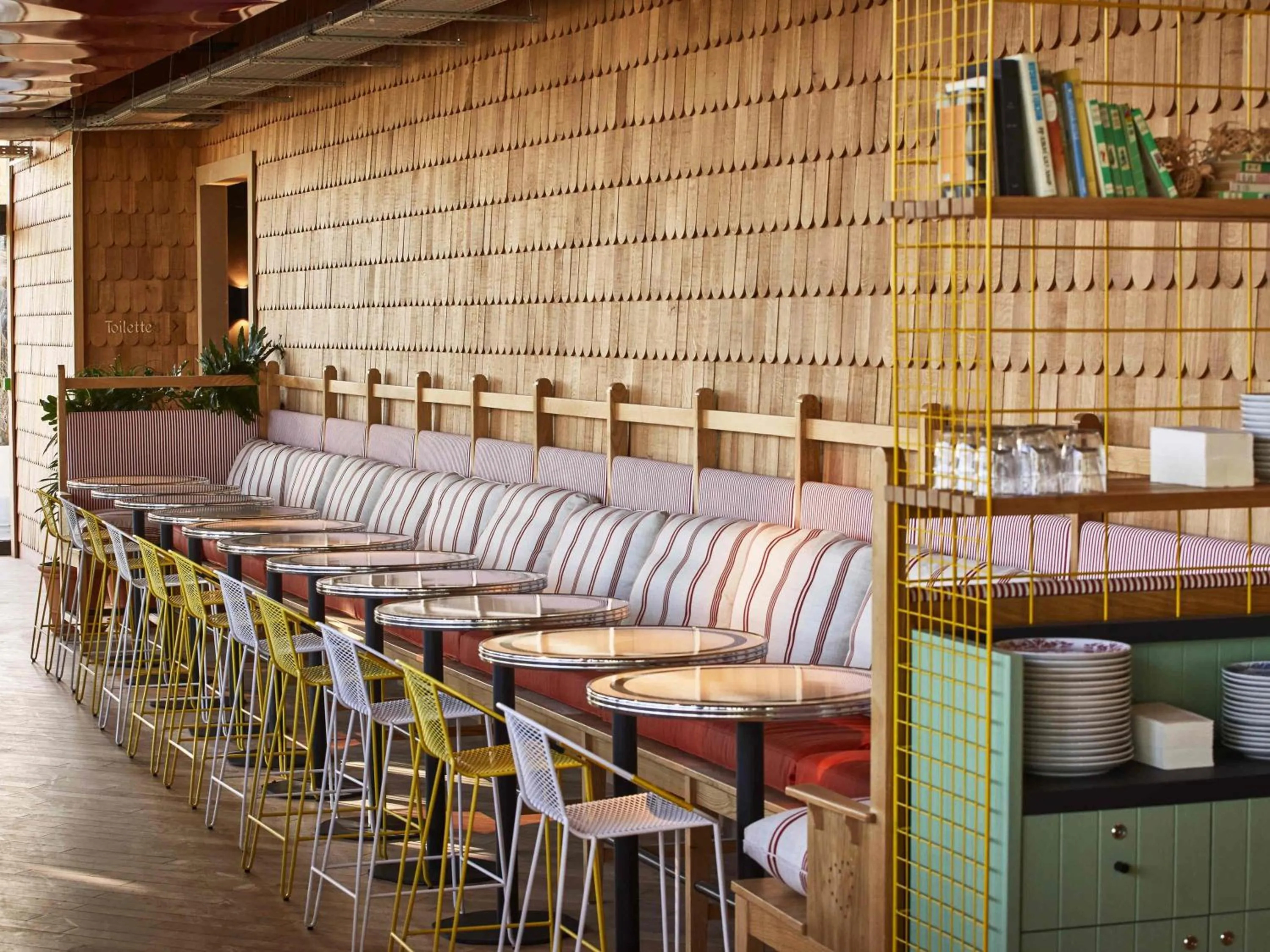 Restaurant/places to eat in Mama Shelter Paris West