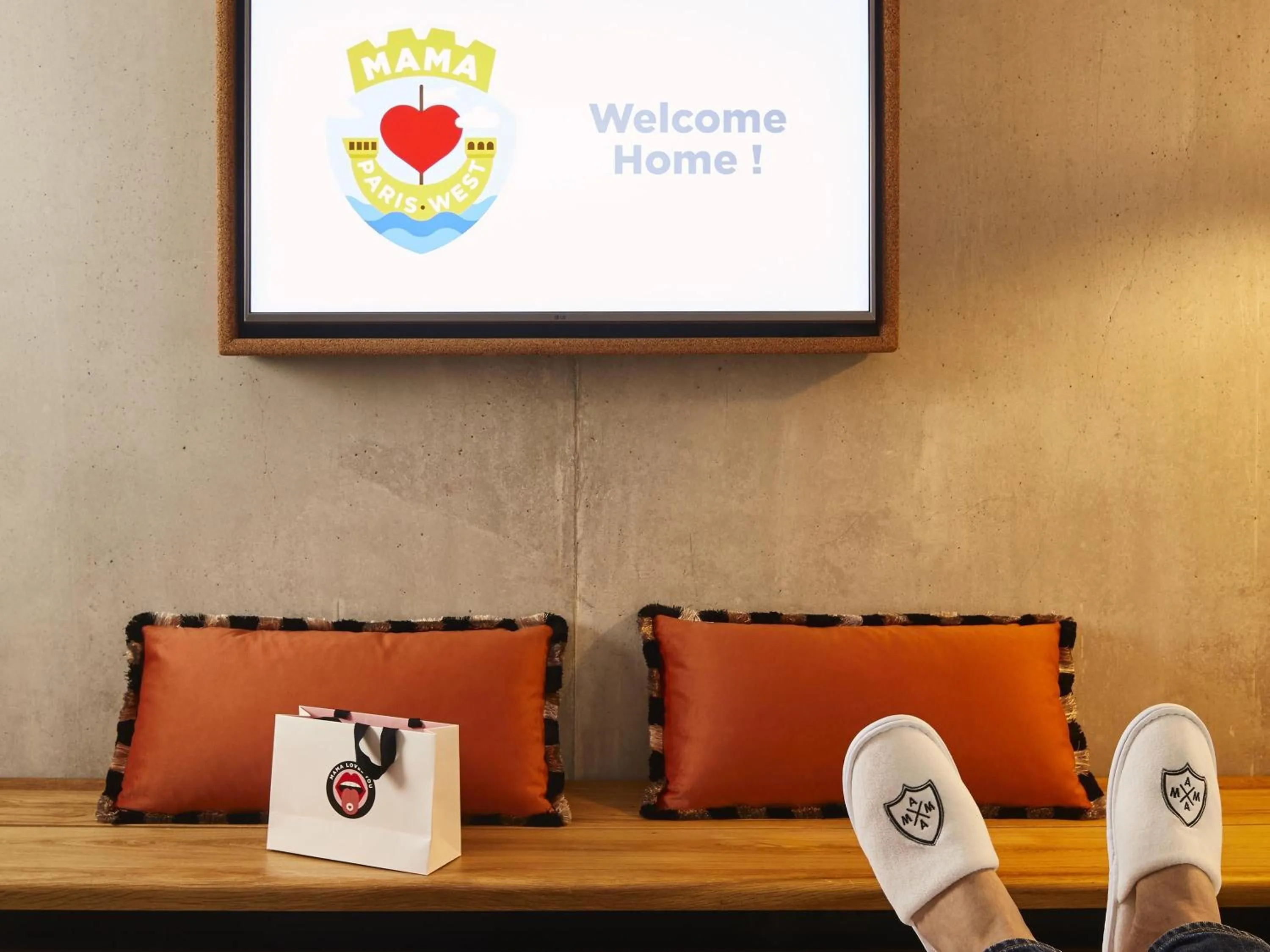 Bedroom in Mama Shelter Paris West