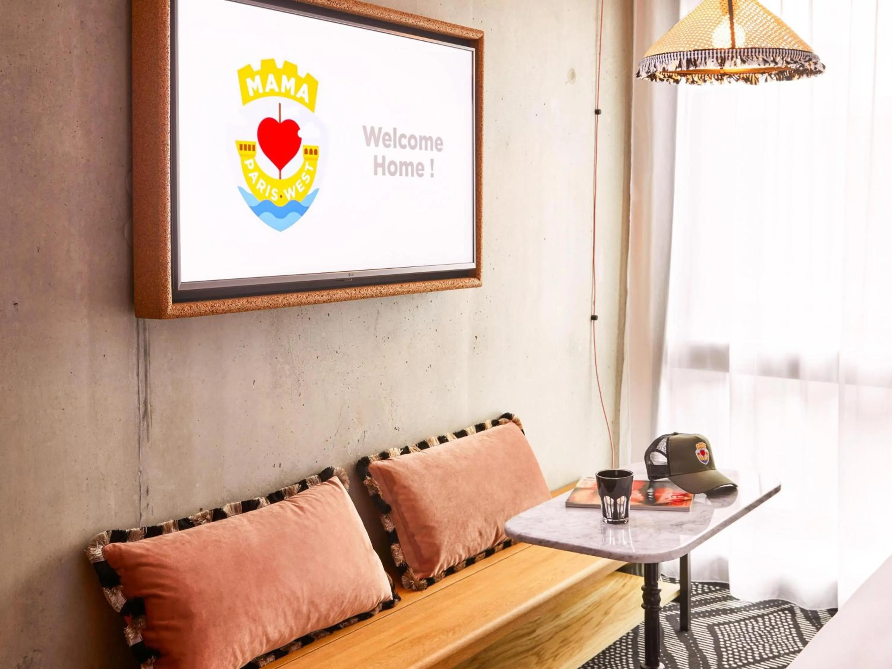 Bedroom in Mama Shelter Paris West