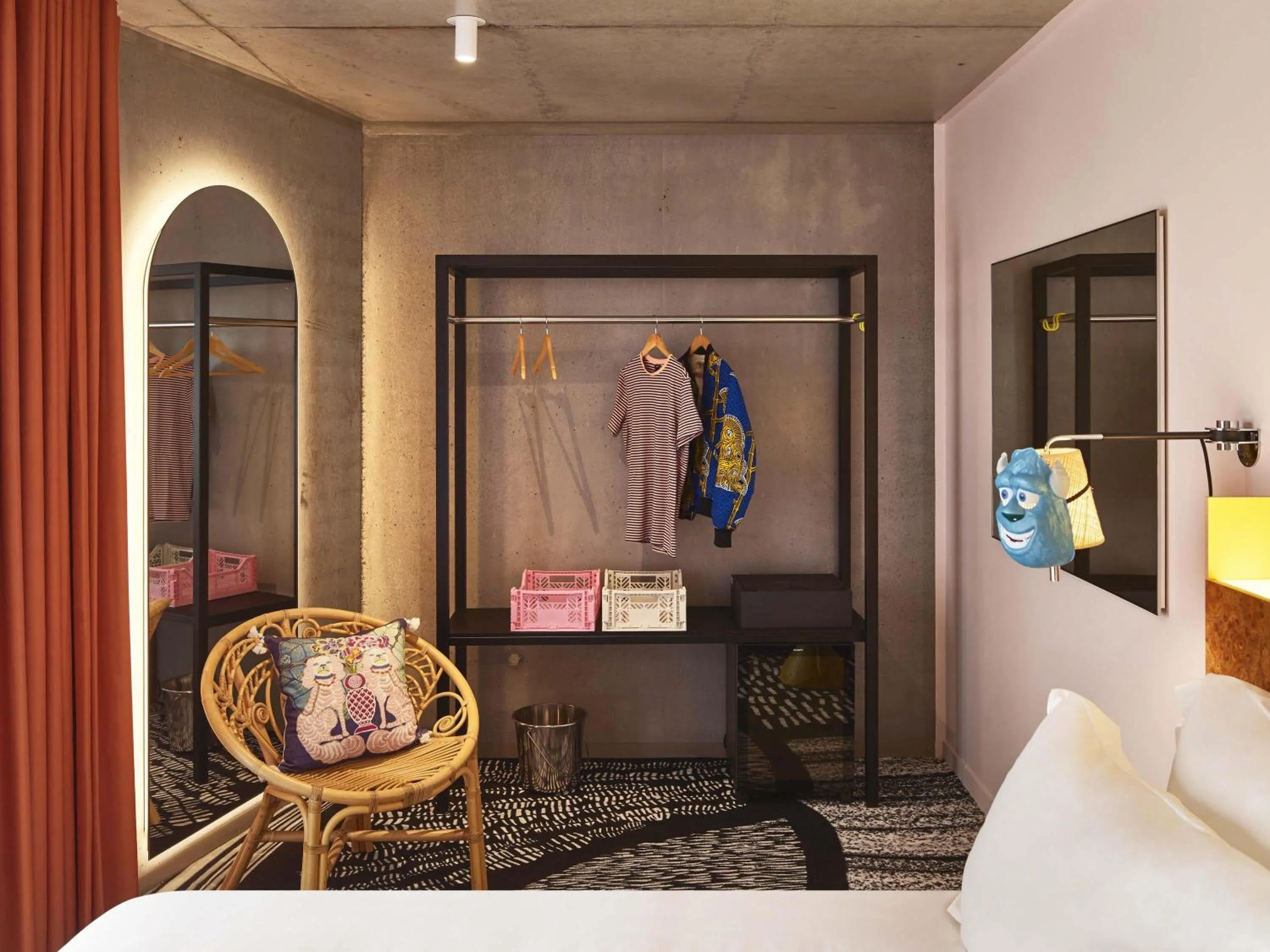 Bedroom in Mama Shelter Lille