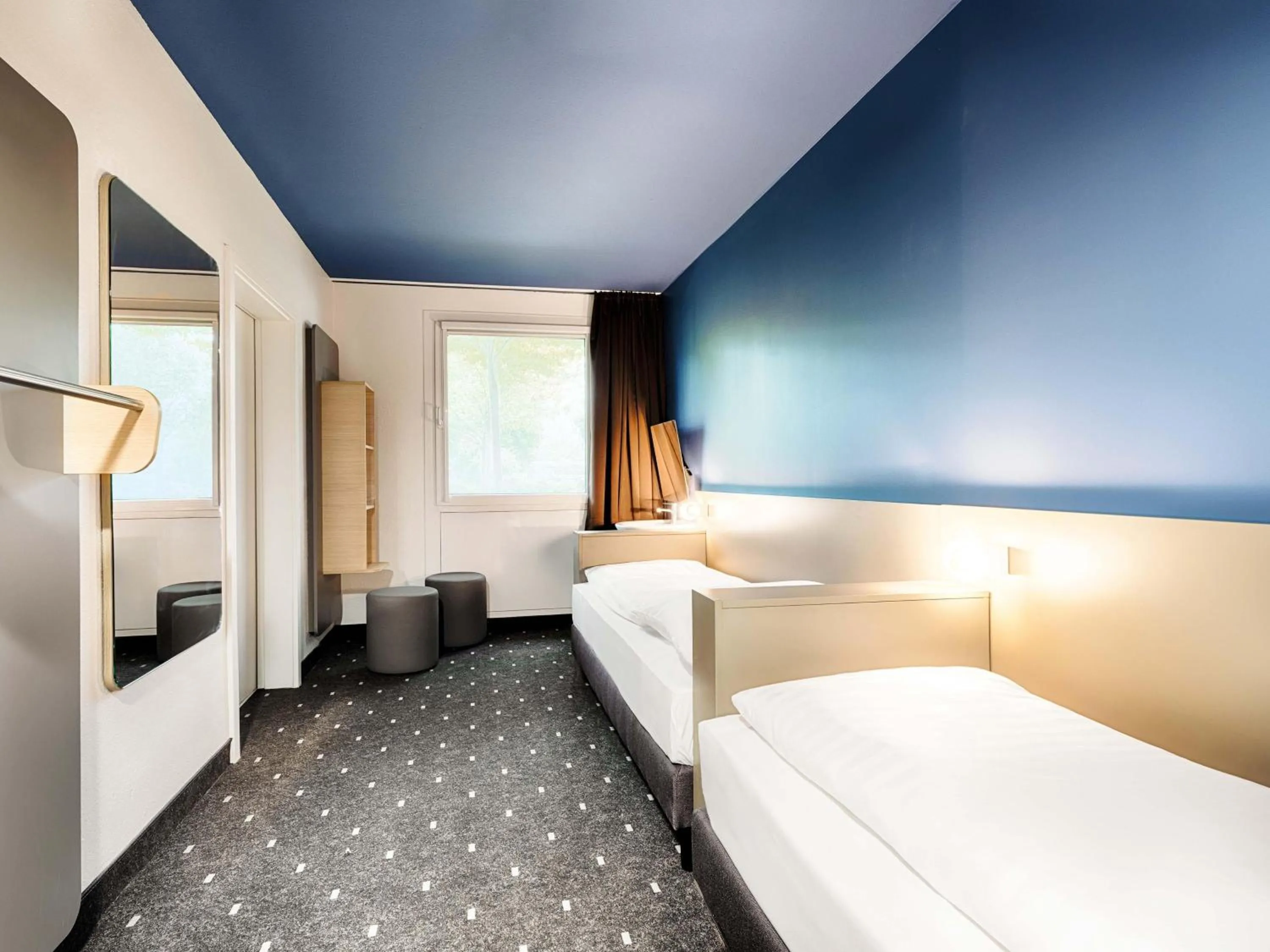 Photo of the whole room, Bed in B&B Hotel München-Garching