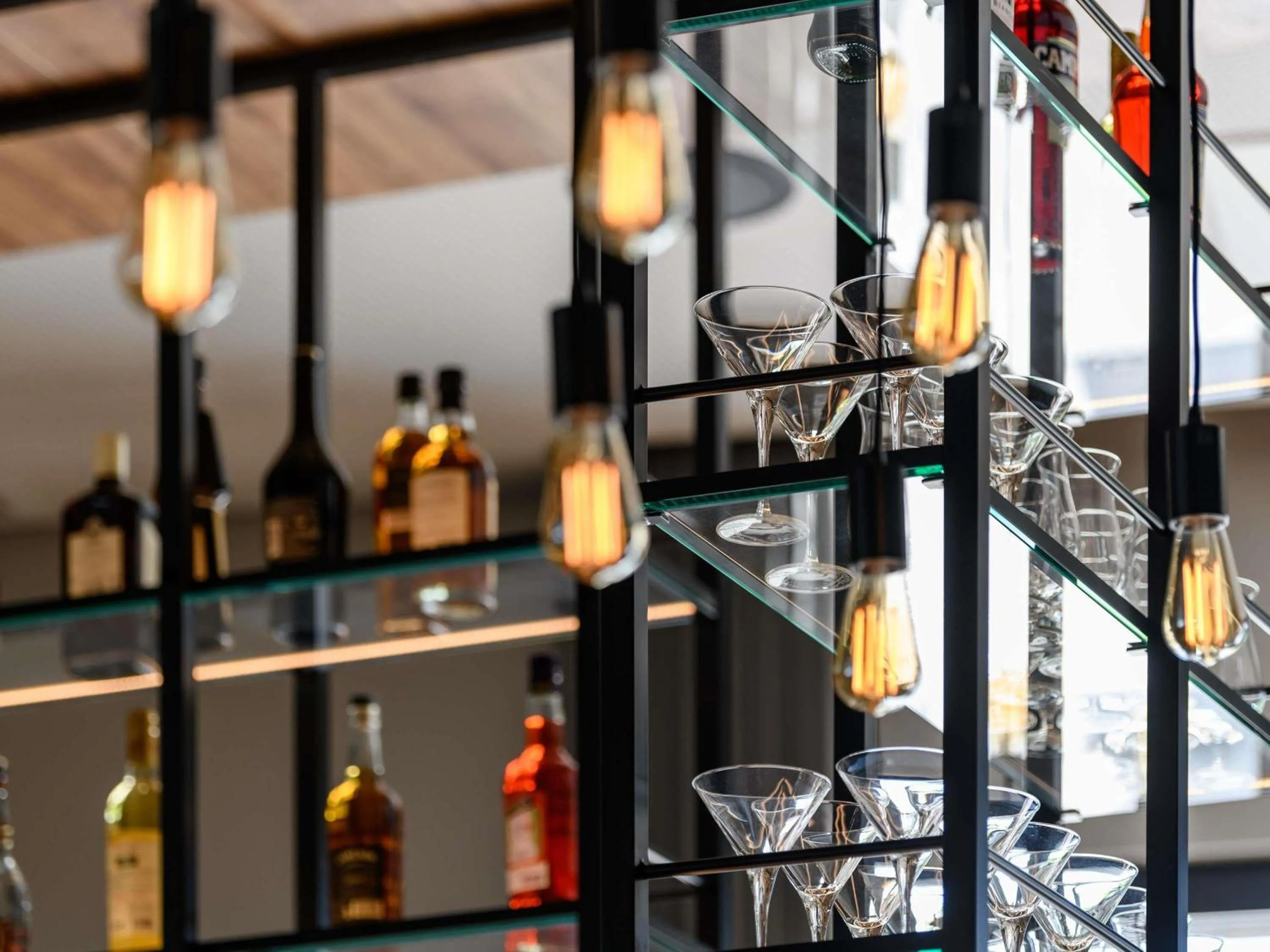 Lounge or bar in Novotel Regensburg Zentrum