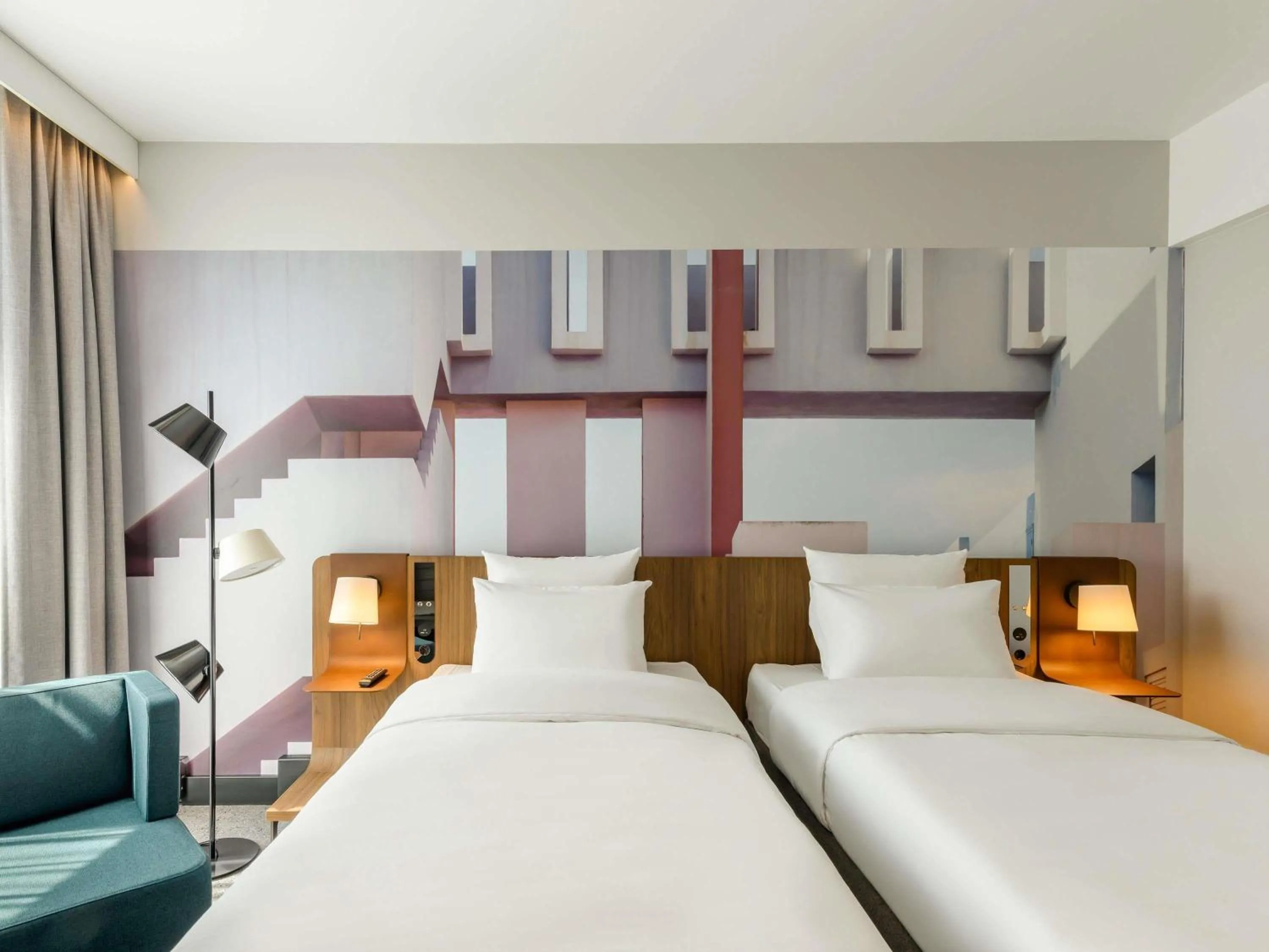 Bedroom, Bed in Novotel Regensburg Zentrum