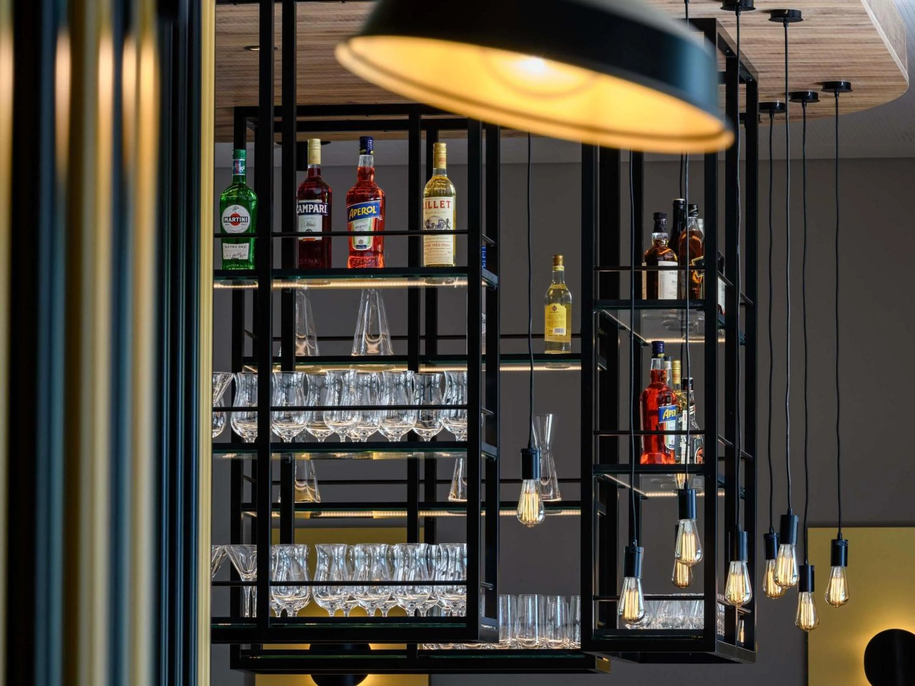 Lounge or bar in Novotel Regensburg Zentrum