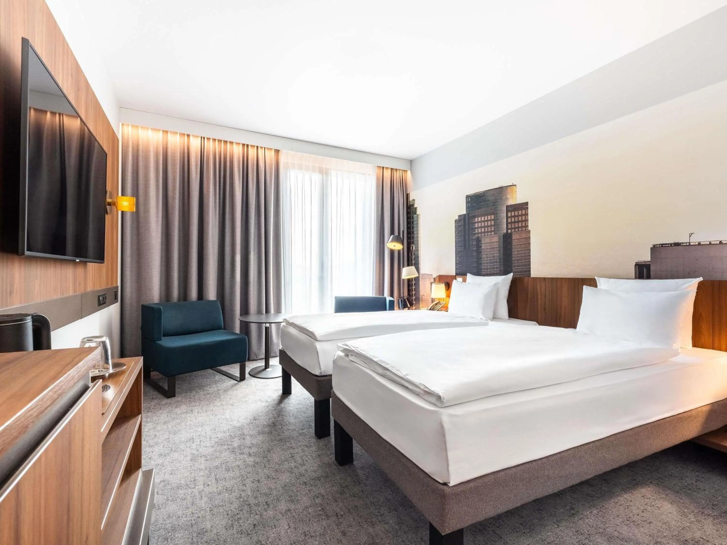 Bedroom, Bed in Novotel Regensburg Zentrum