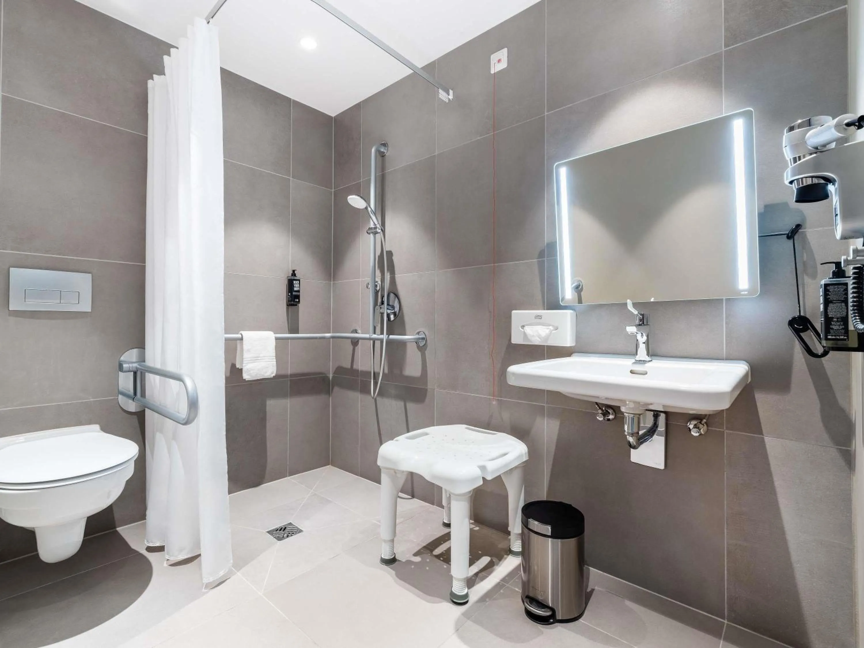 Bedroom in ibis Regensburg Zentrum