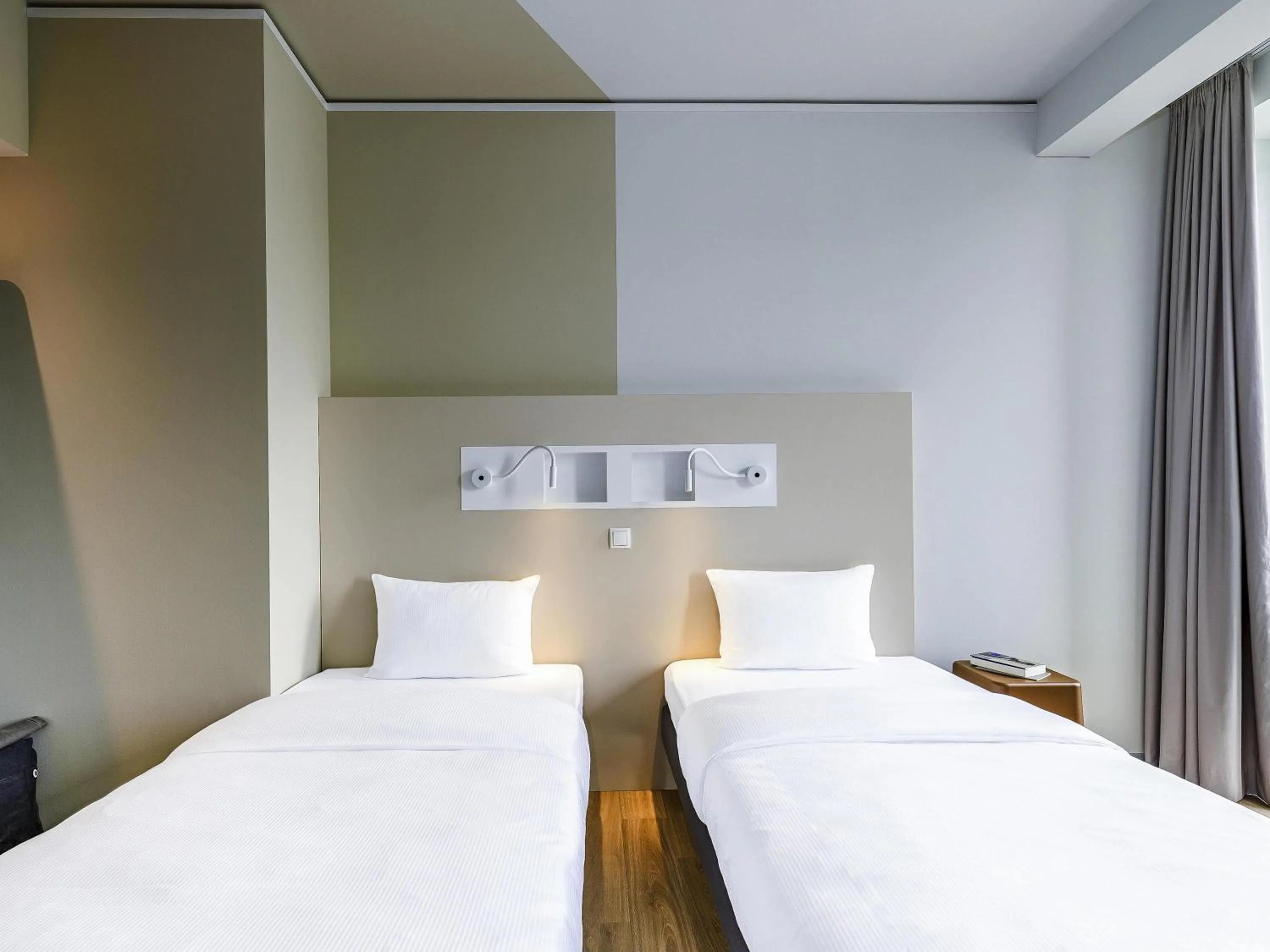 Bedroom, Bed in ibis budget Bremen City Center