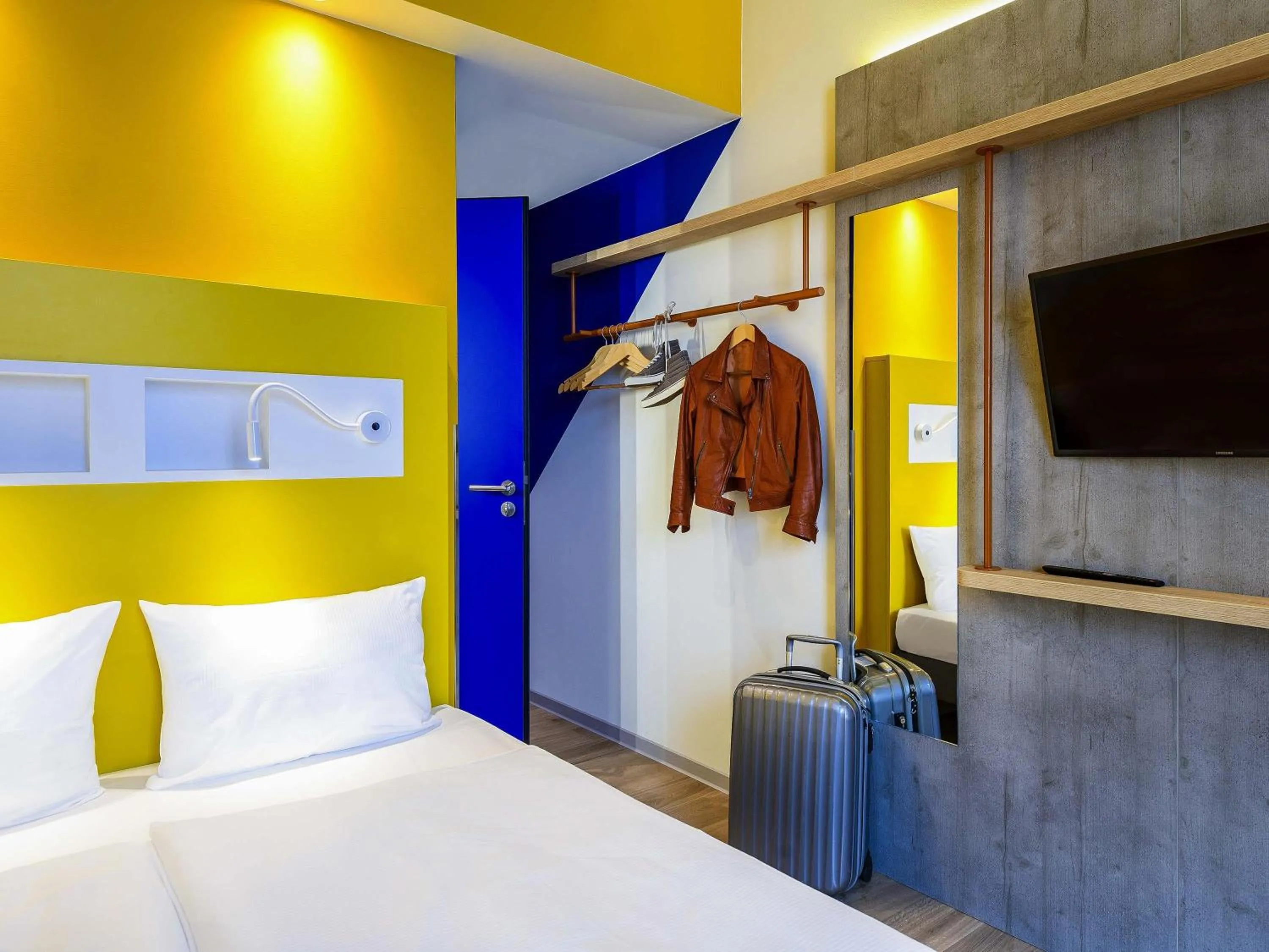 Bedroom, Bed in ibis budget Bremen City Center