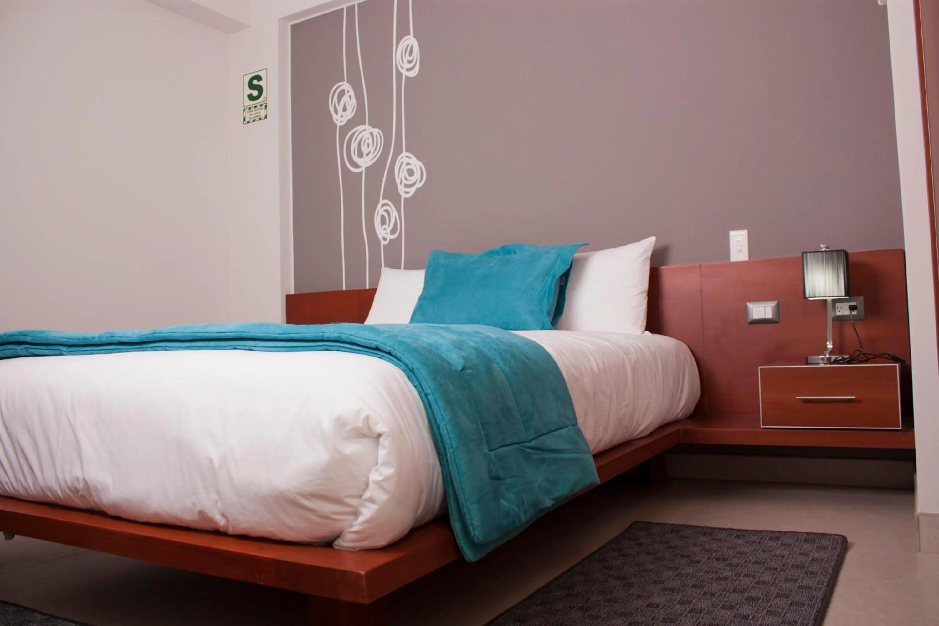 Photo of the whole room, Bed in Sunec Hotel