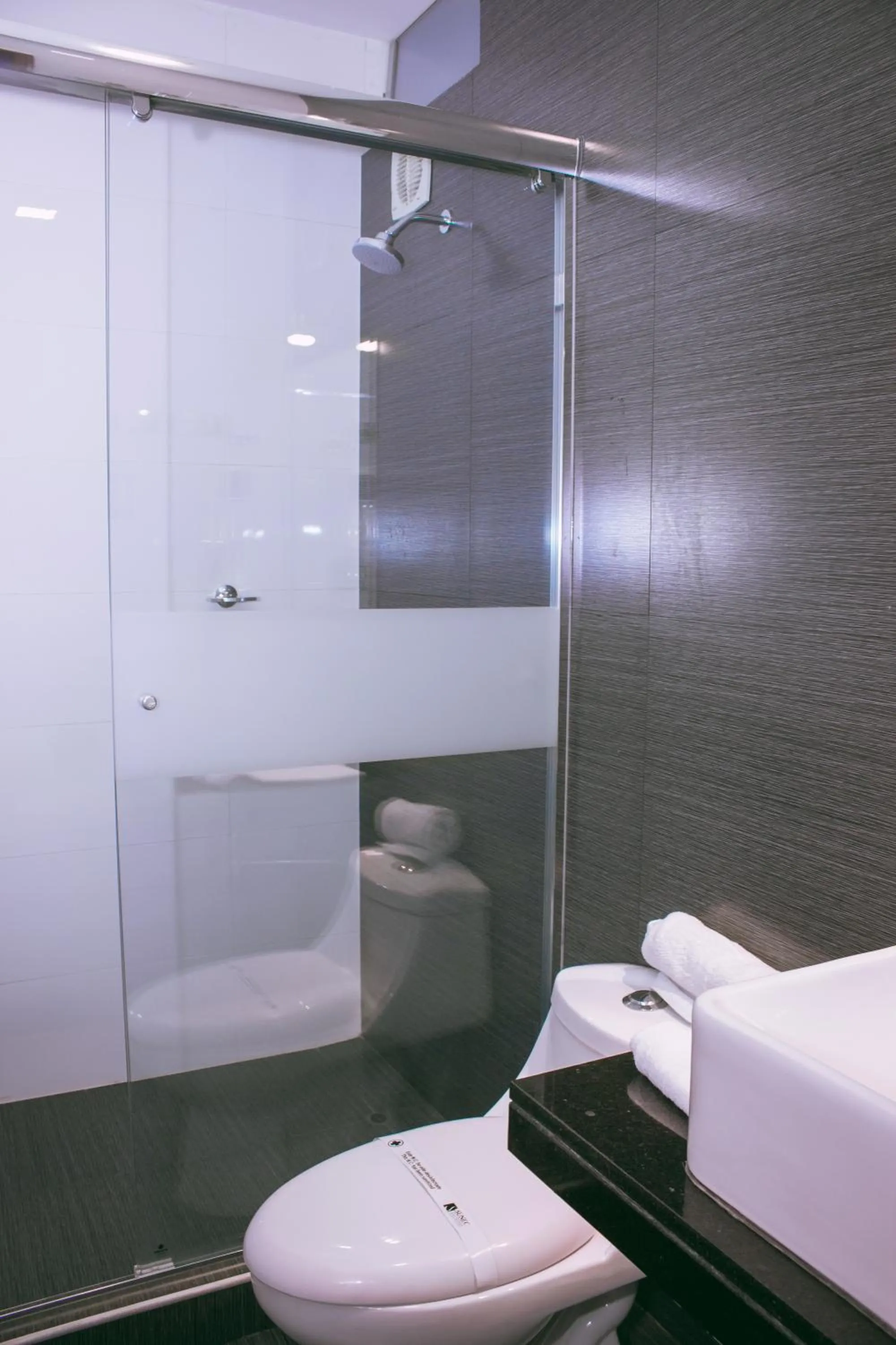 Shower in Sunec Hotel