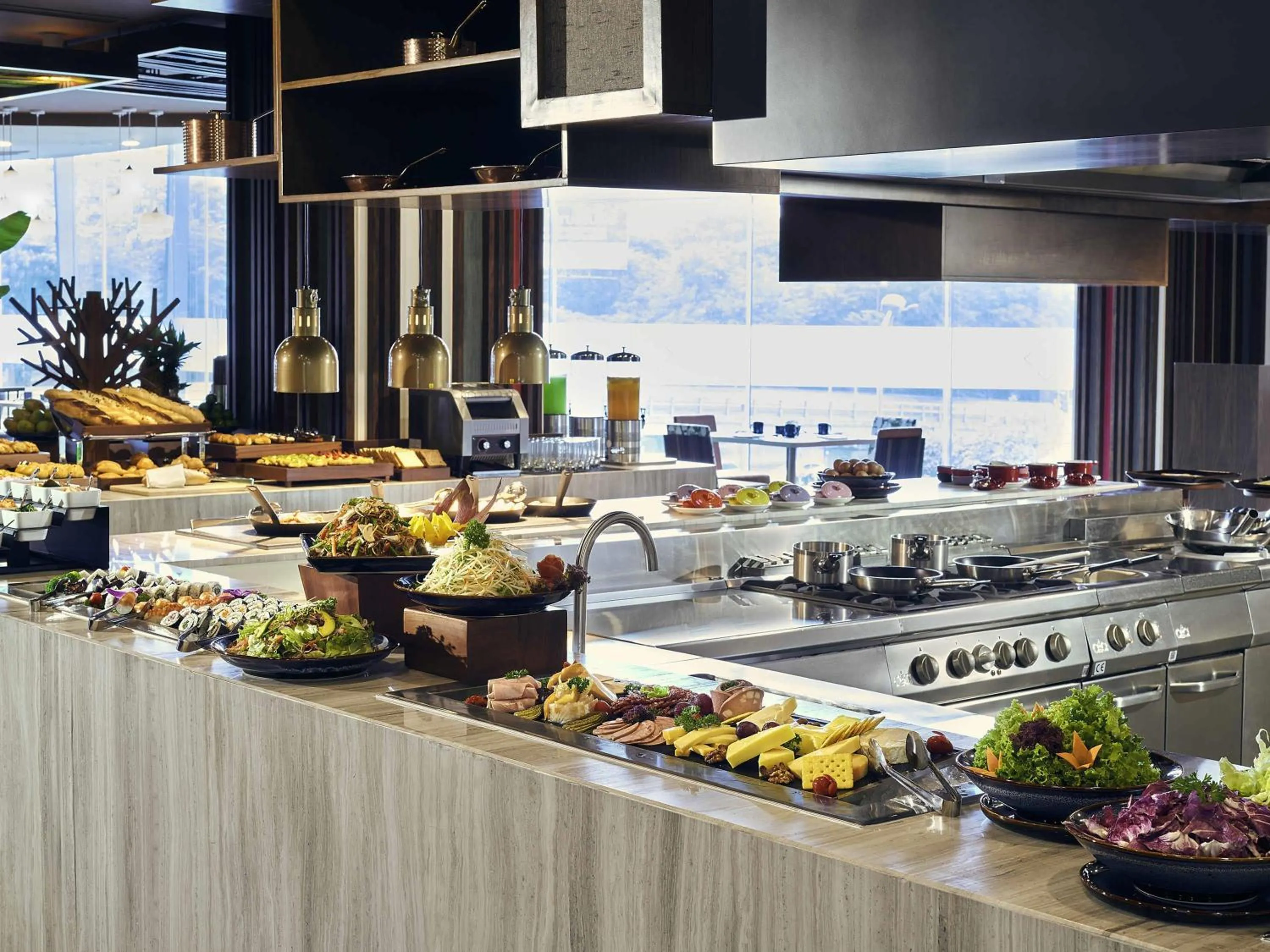 Restaurant/places to eat in Novotel Hanoi Thai Ha