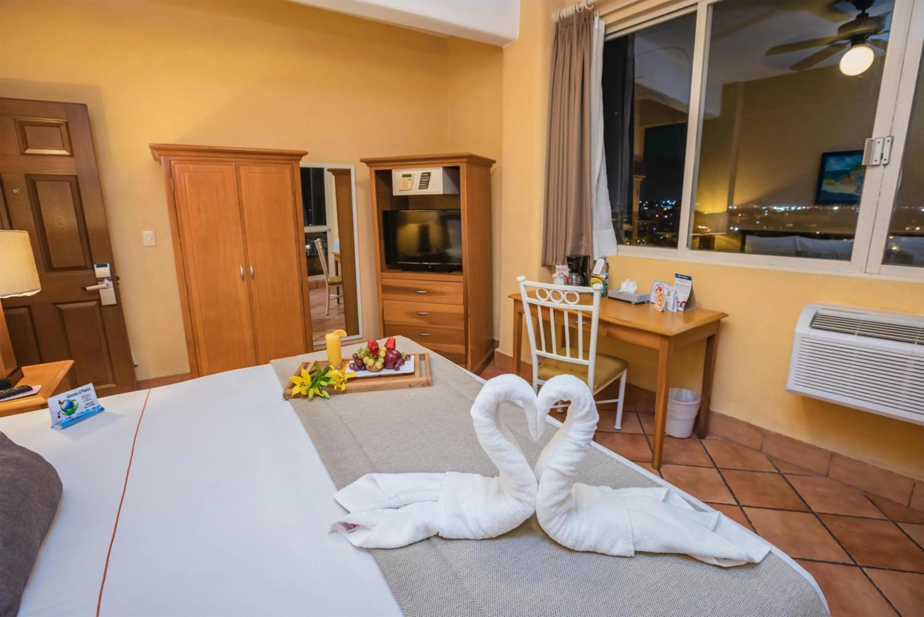 Bedroom, Bed in Best Western Posada Freeman