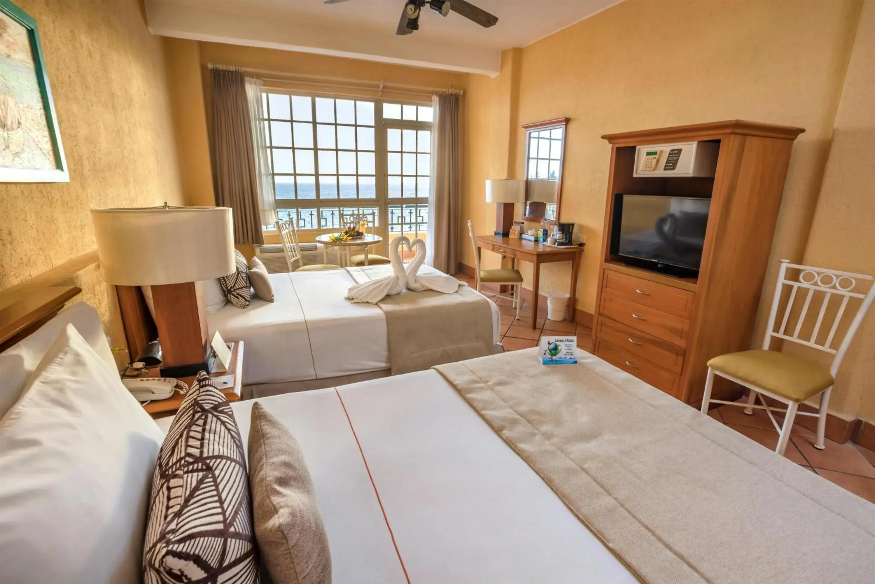 Suite with Two Double Beds - Non-Smoking in Best Western Posada Freeman Suite with Two Double Beds - Non-Smoking in Best Western Posada Freeman