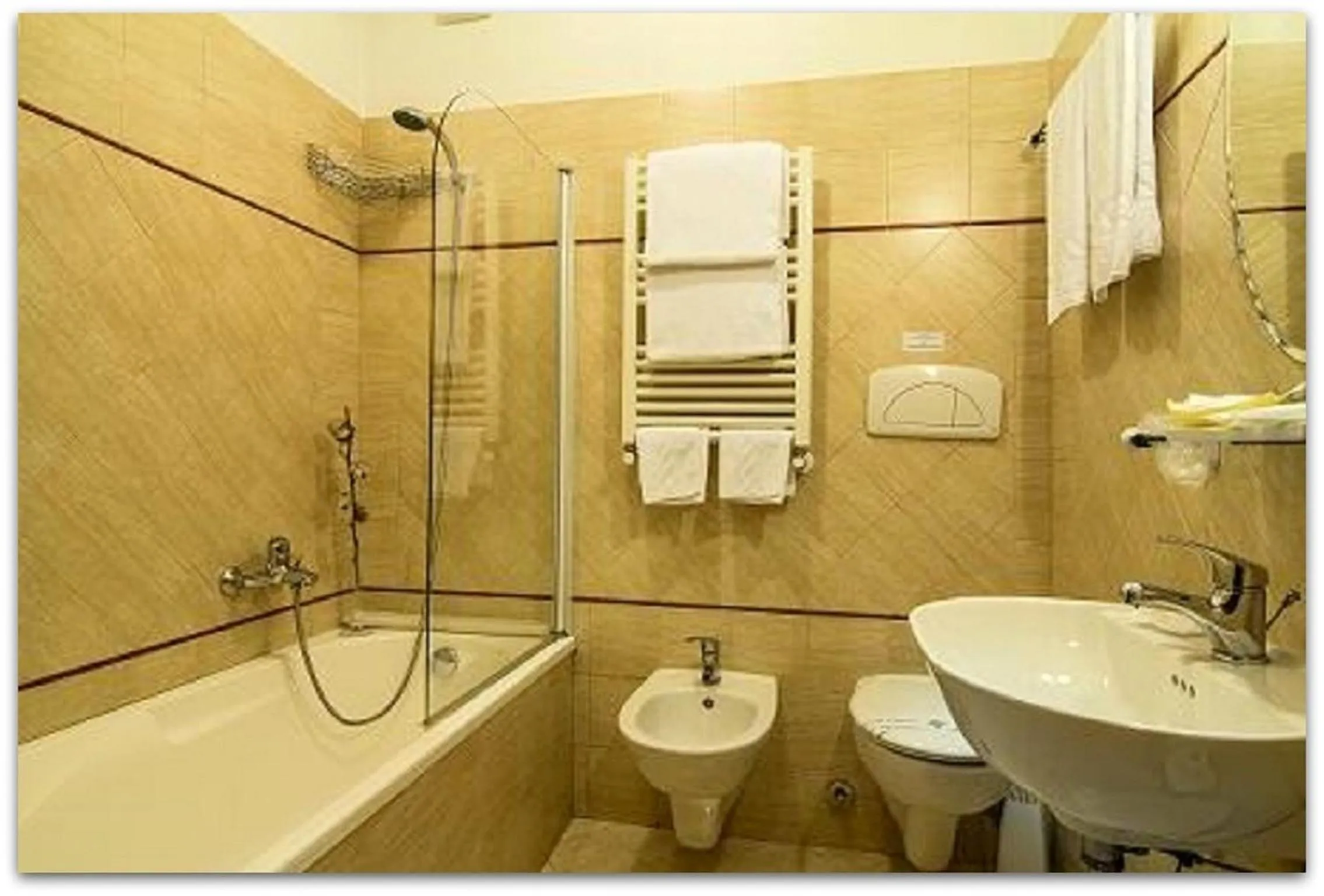 Bathroom in B&B Degli Amici