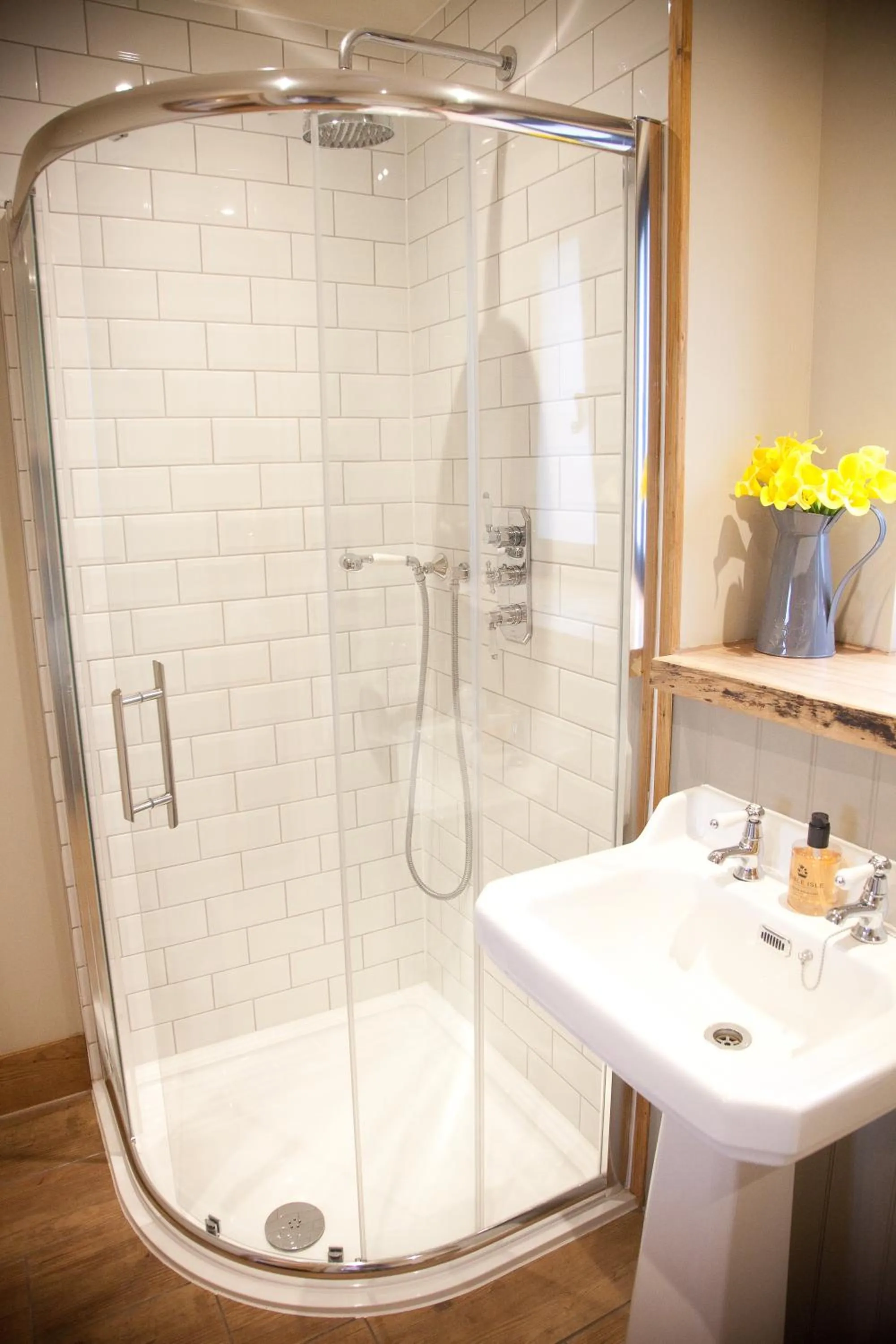 Bathroom in The Plough Inn