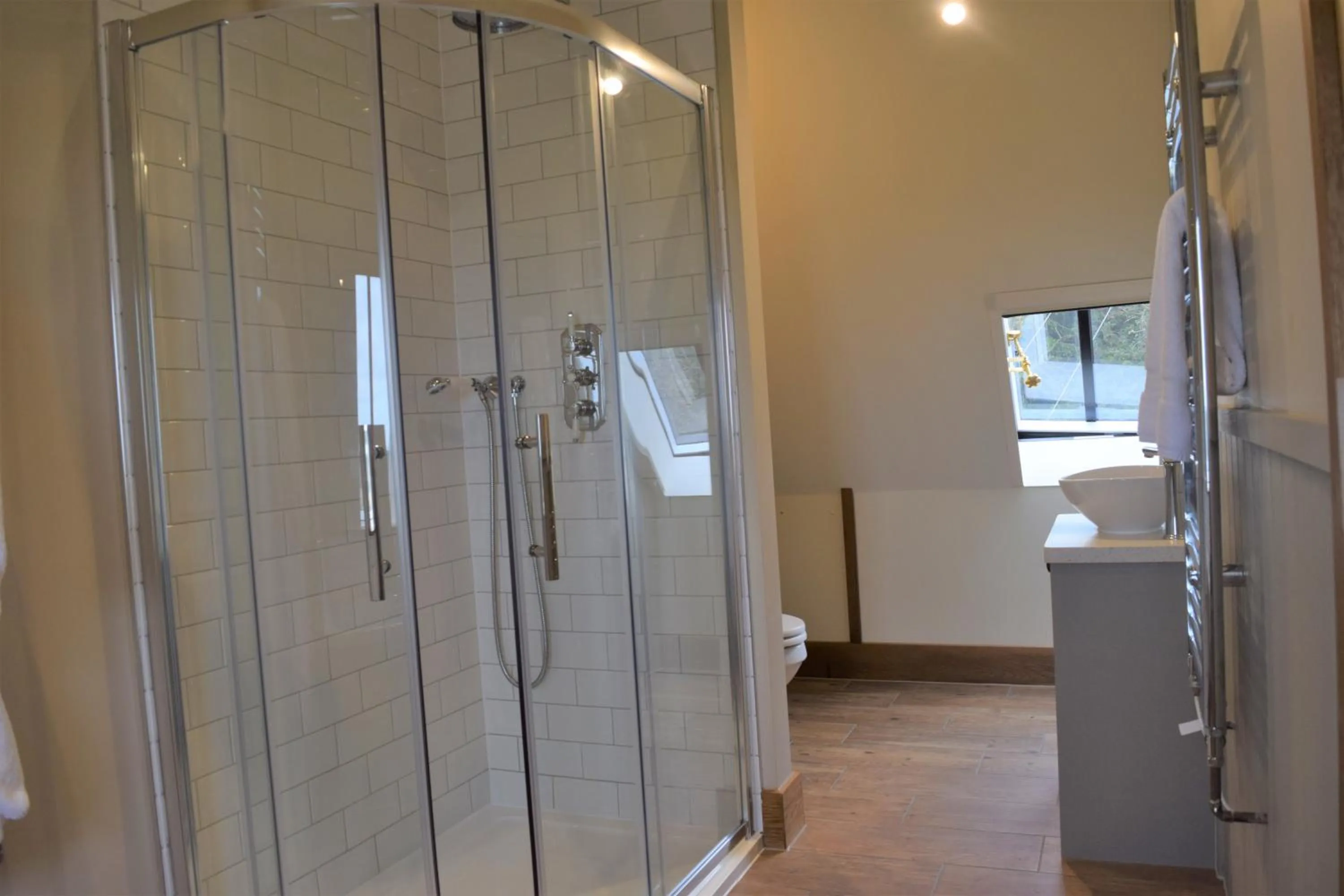 Bathroom in The Plough Inn