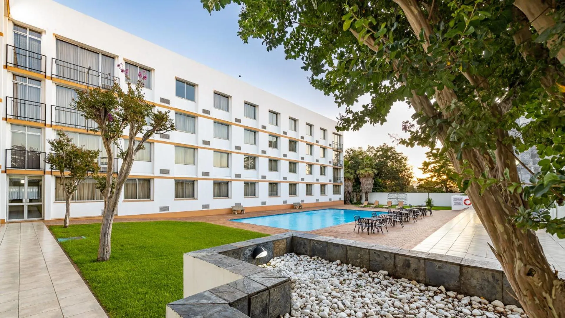 Property building in African Sky Ermelo Inn