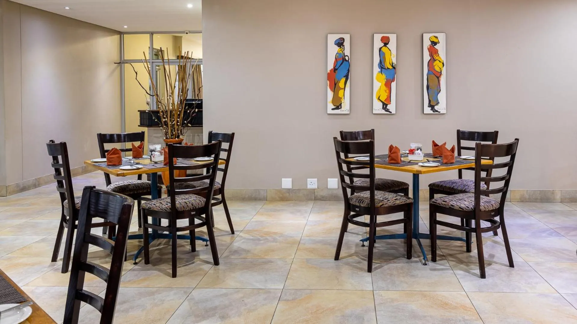 Restaurant/places to eat in African Sky Ermelo Inn