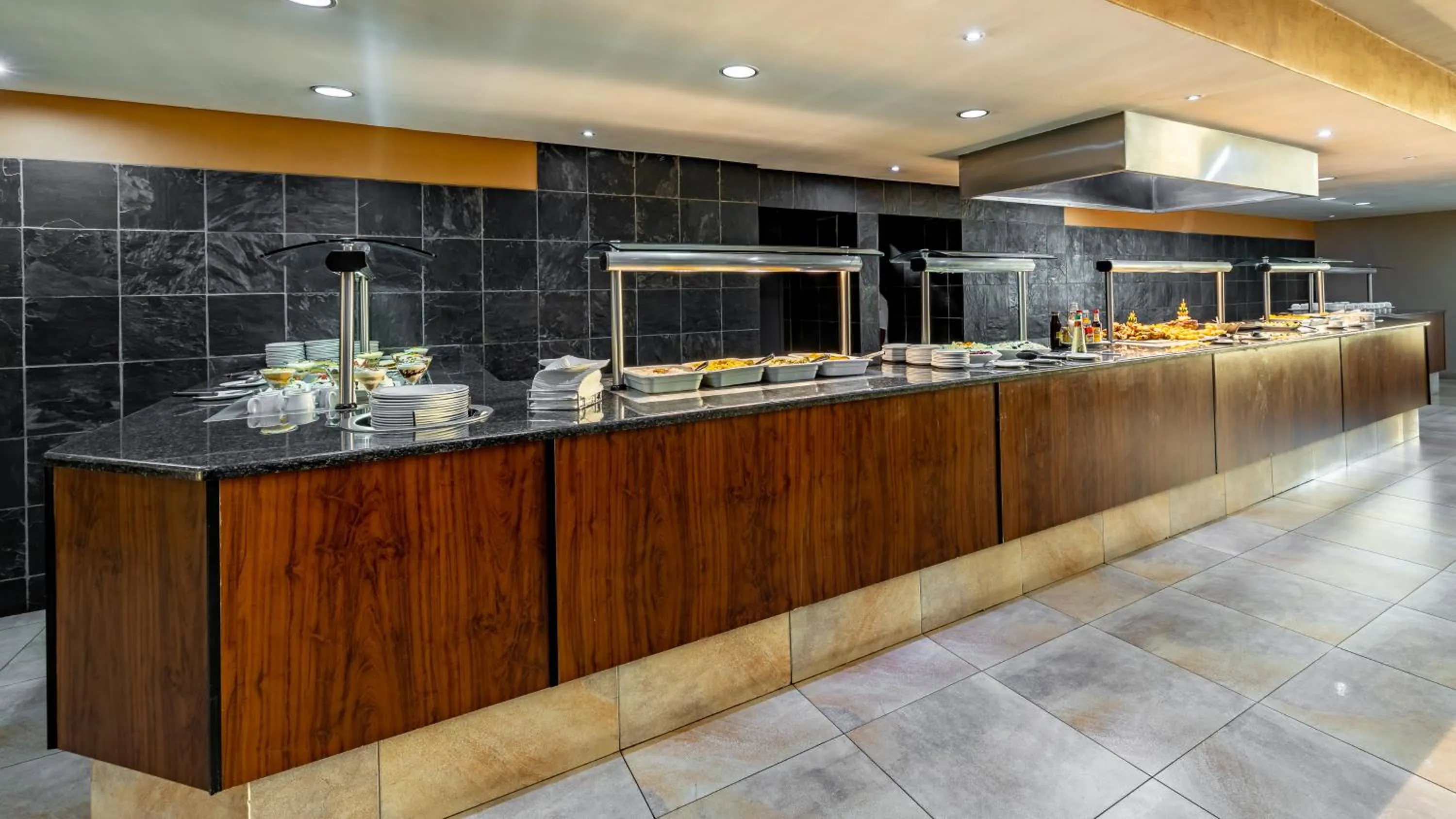 Restaurant/places to eat in African Sky Ermelo Inn