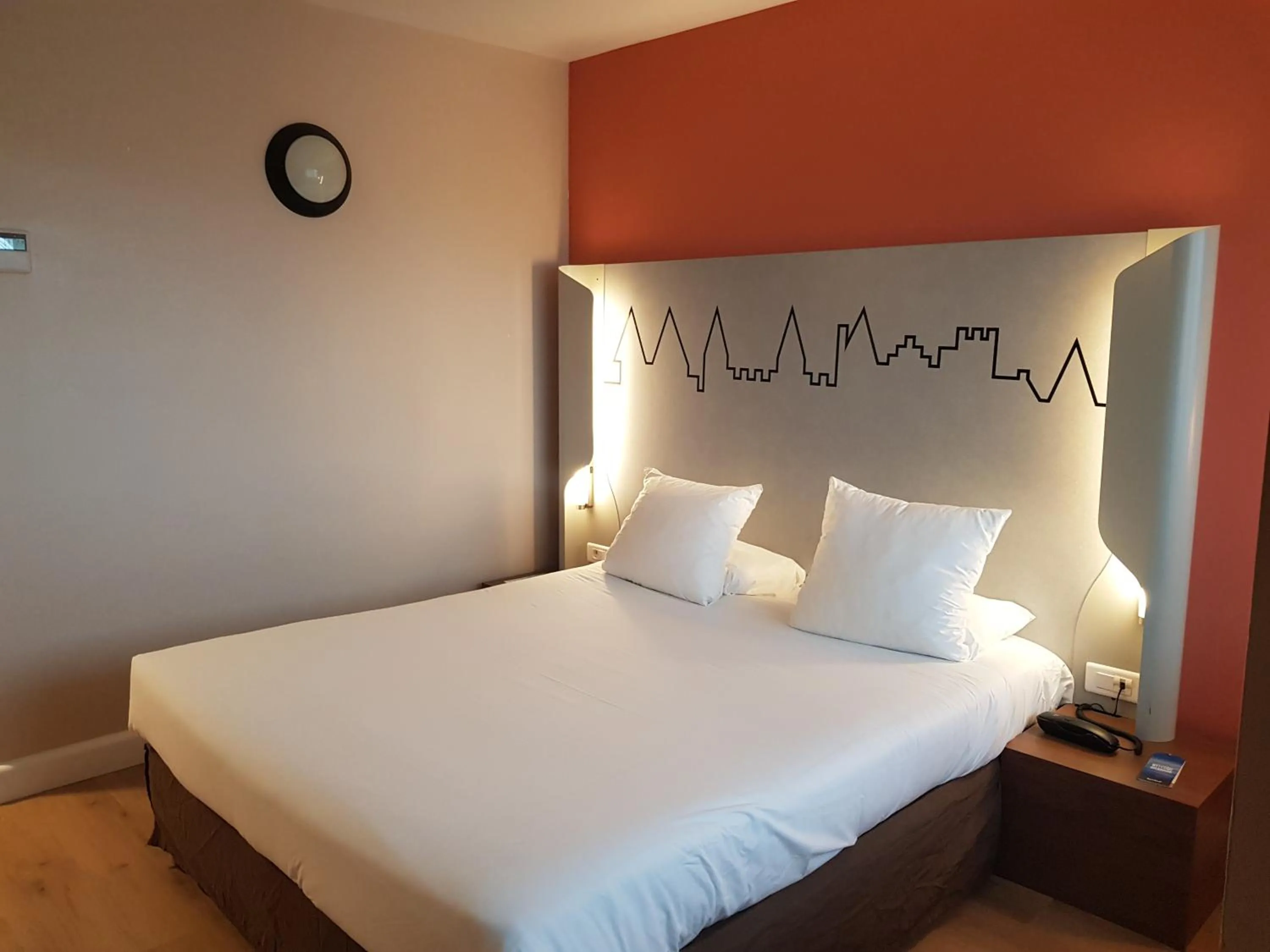 Bedroom, Bed in Kyriad Carcassonne - Aéroport