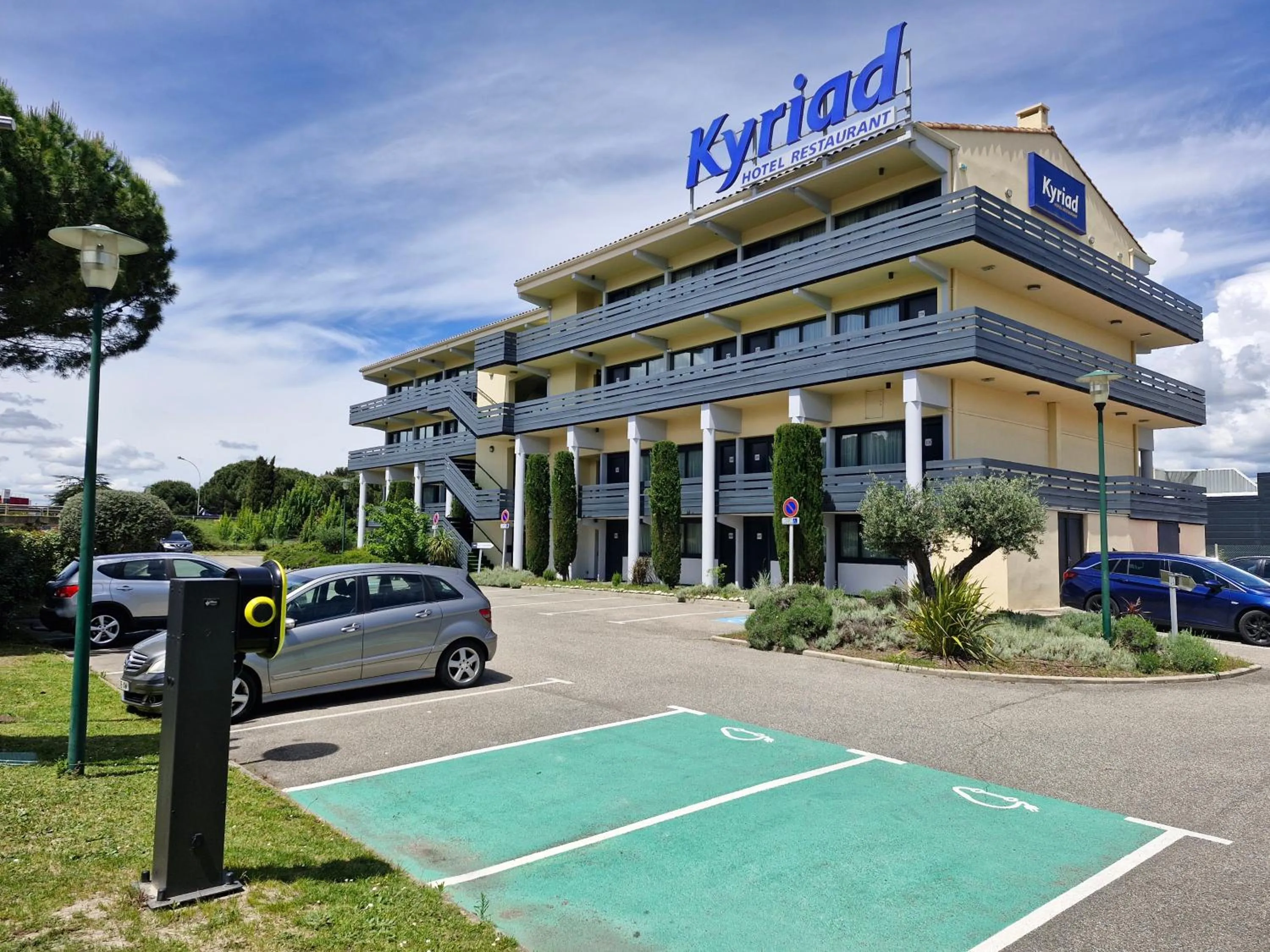 Property building in Kyriad Carcassonne - Aéroport