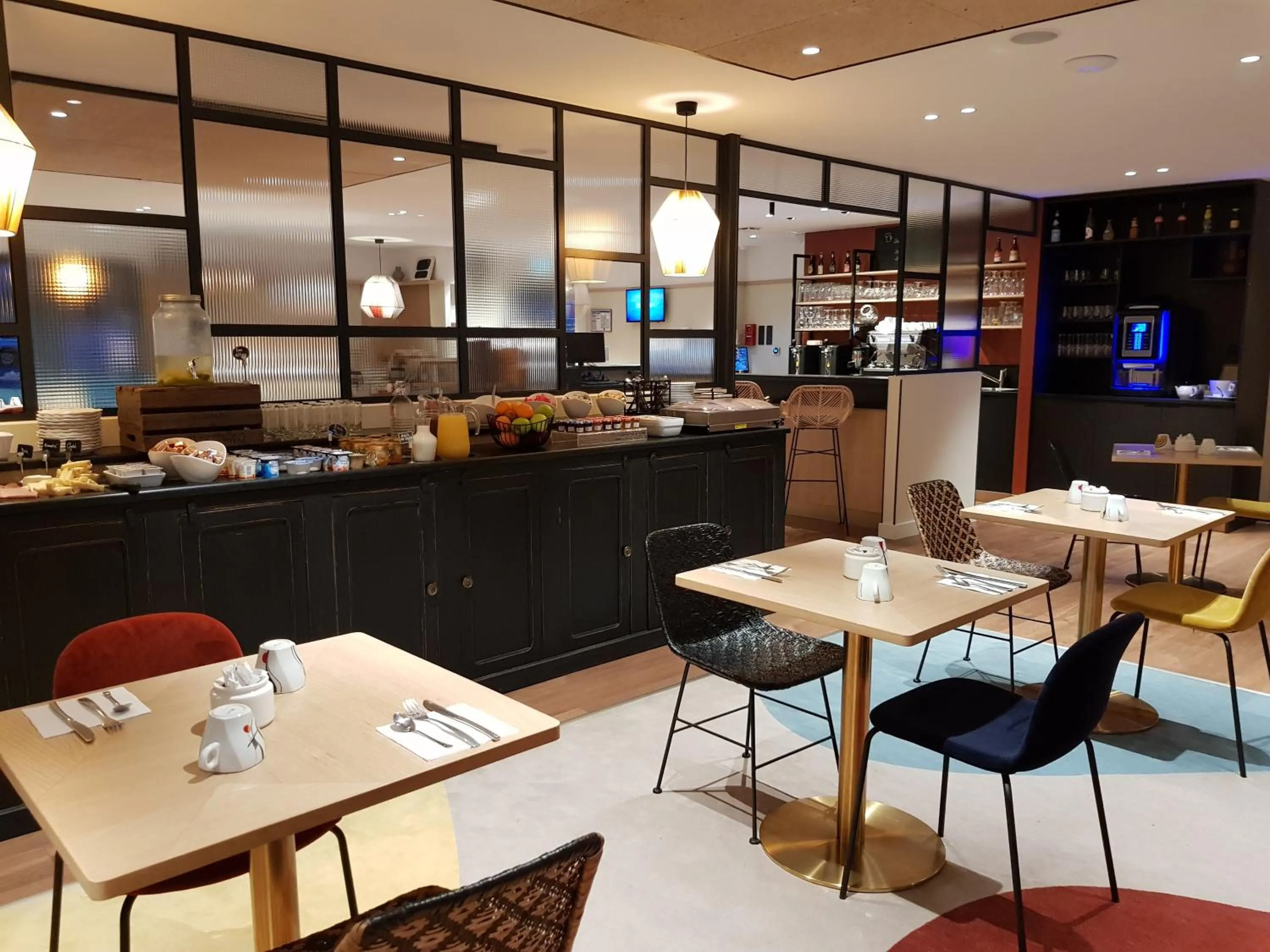 Buffet breakfast in Kyriad Carcassonne - Aéroport