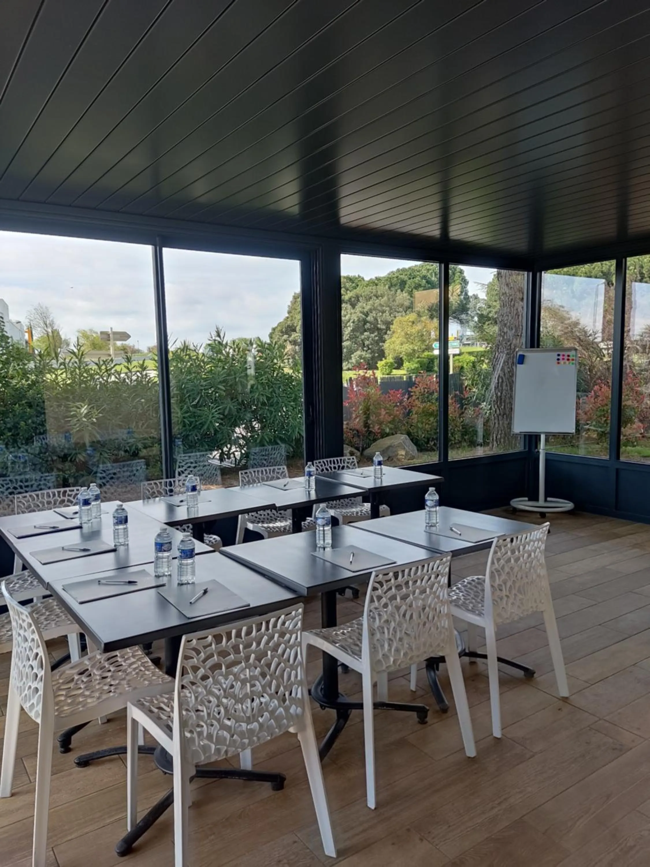 Patio in Kyriad Carcassonne - Aéroport