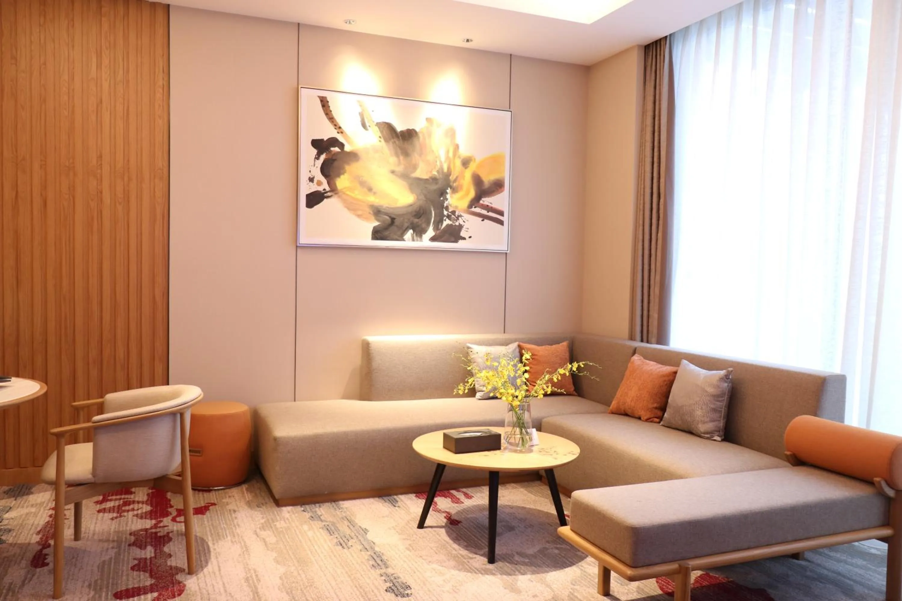 Living room in Crowne Plaza Huzhou by IHG