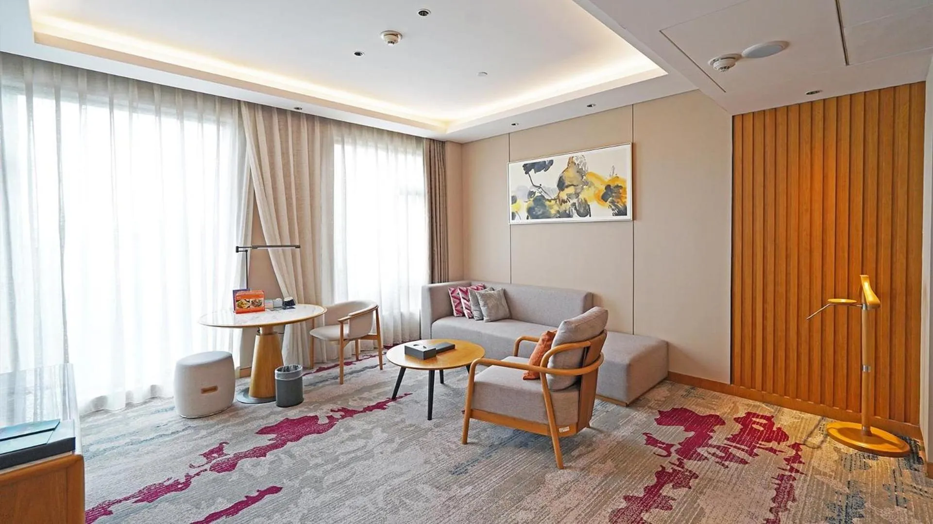 Photo of the whole room in Crowne Plaza Huzhou by IHG