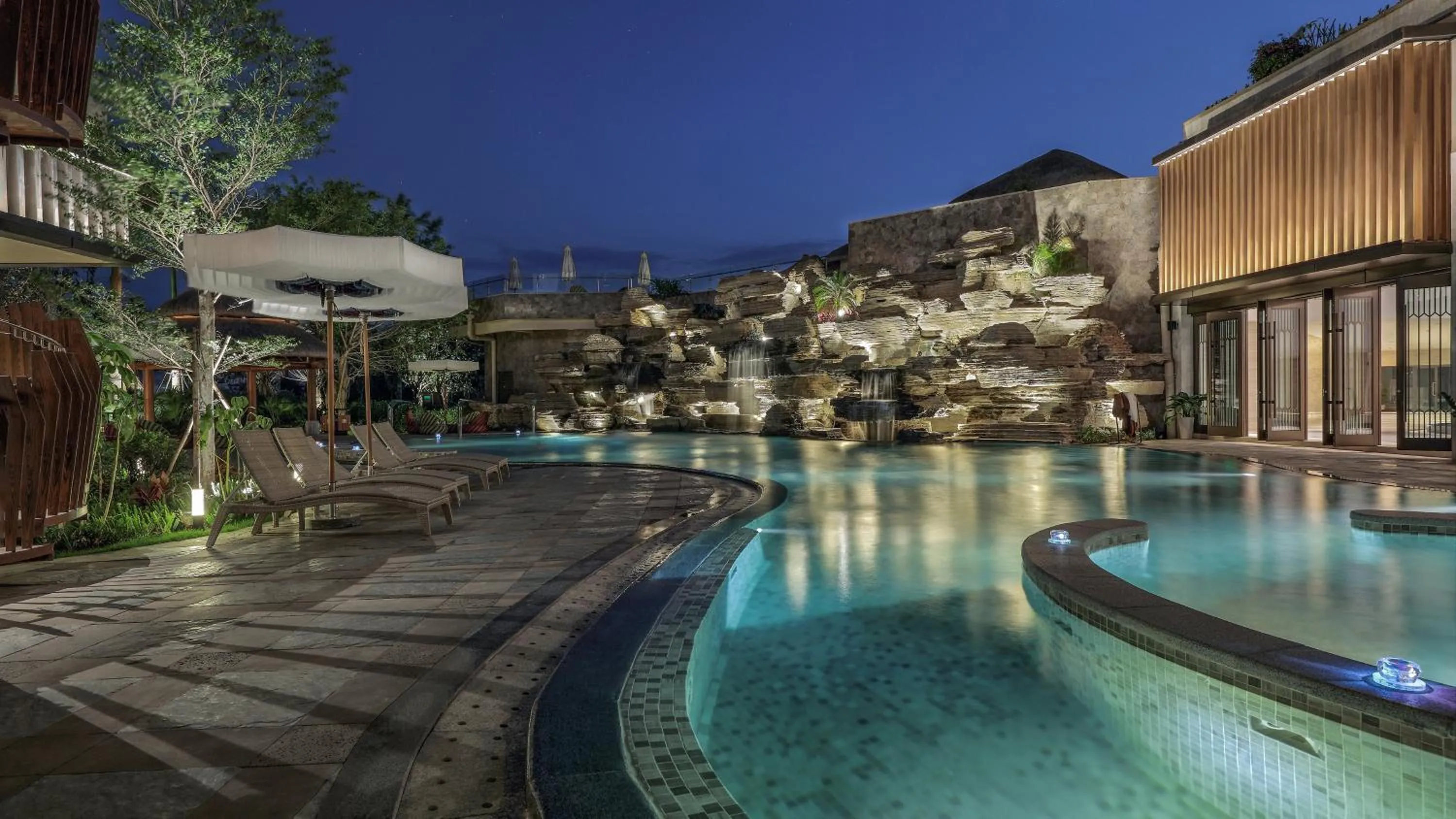 Decorative detail in Holiday Inn Resort Qionghai Guantang by IHG