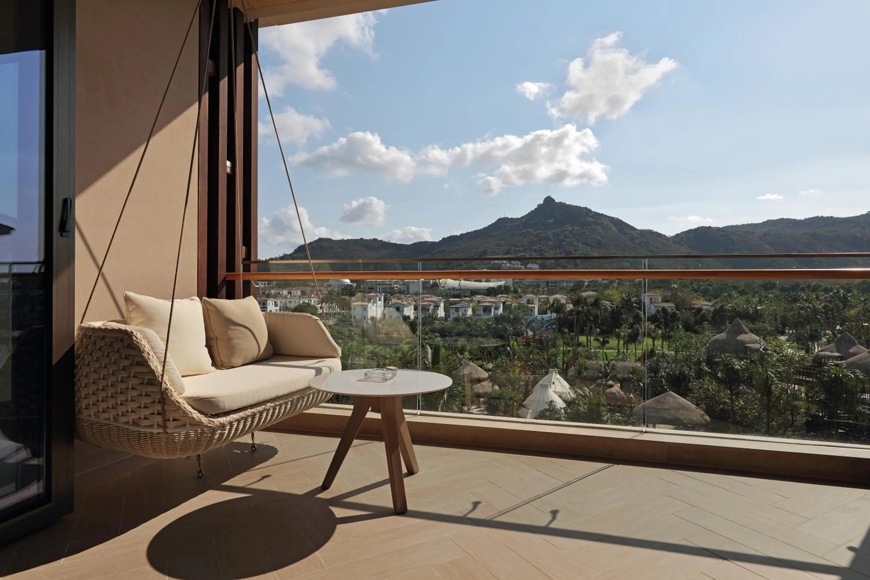 Photo of the whole room in Holiday Inn Resort Qionghai Guantang by IHG