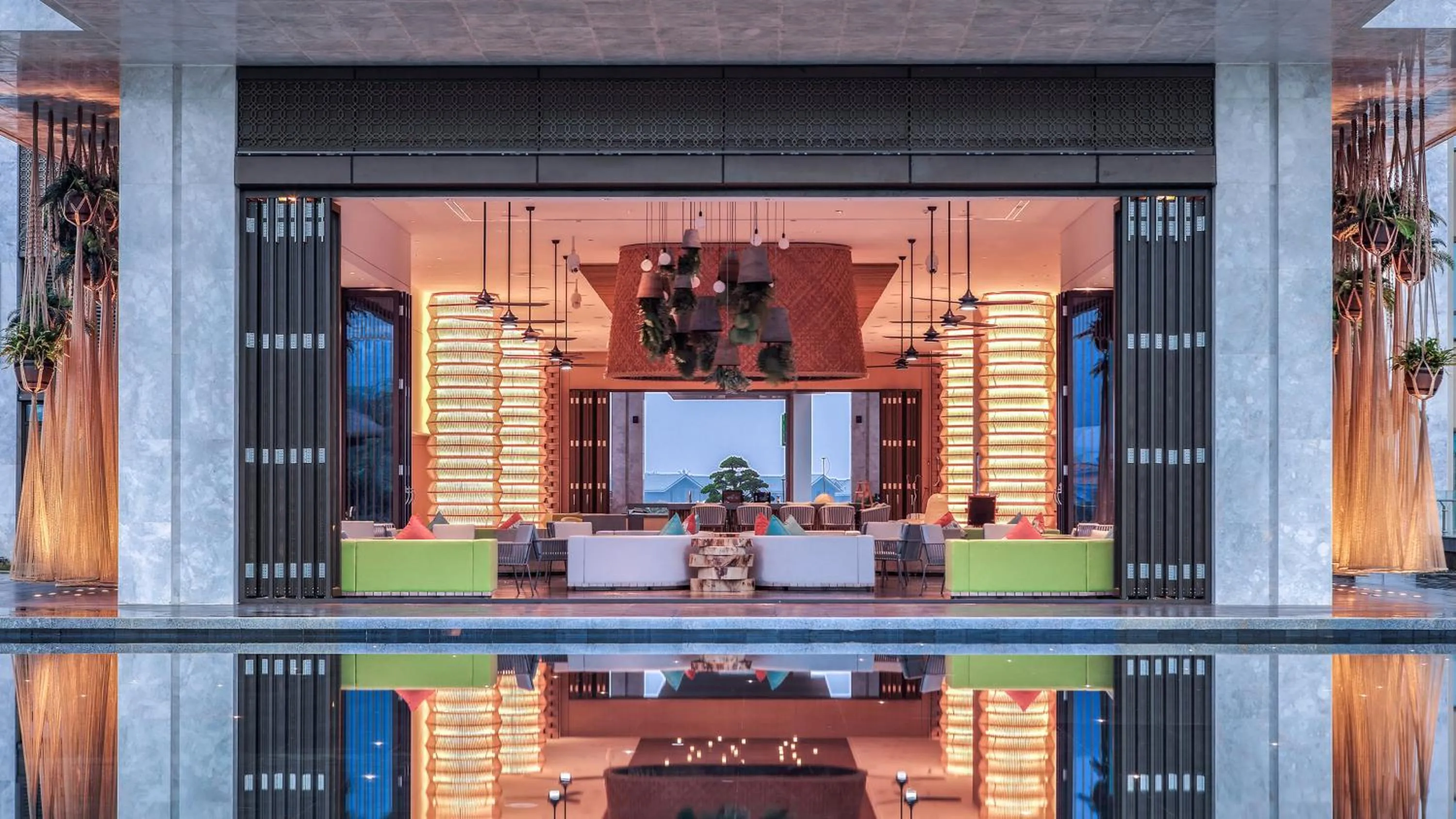 Restaurant/places to eat in Holiday Inn Resort Qionghai Guantang by IHG