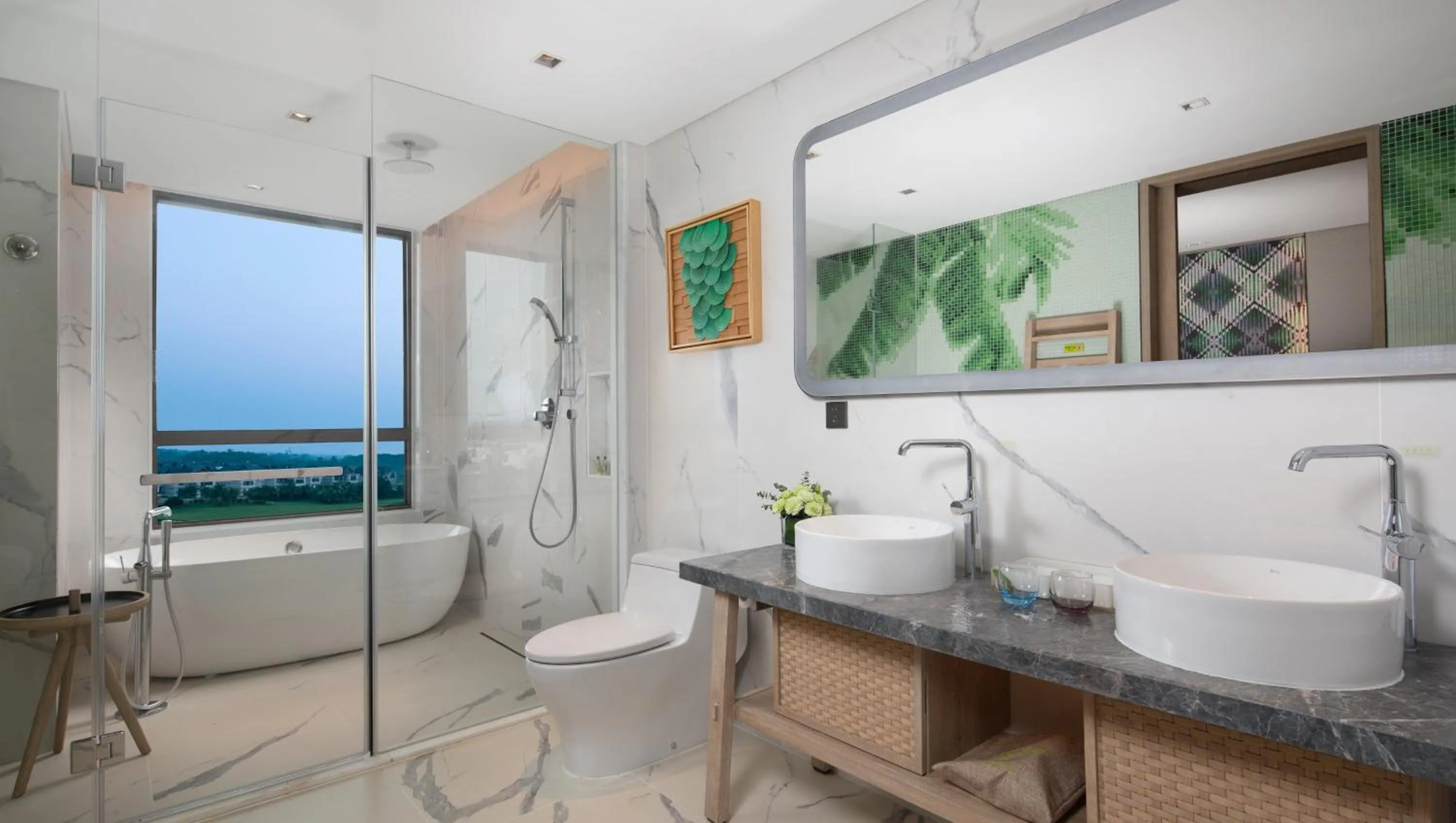 Photo of the whole room in Holiday Inn Resort Qionghai Guantang by IHG