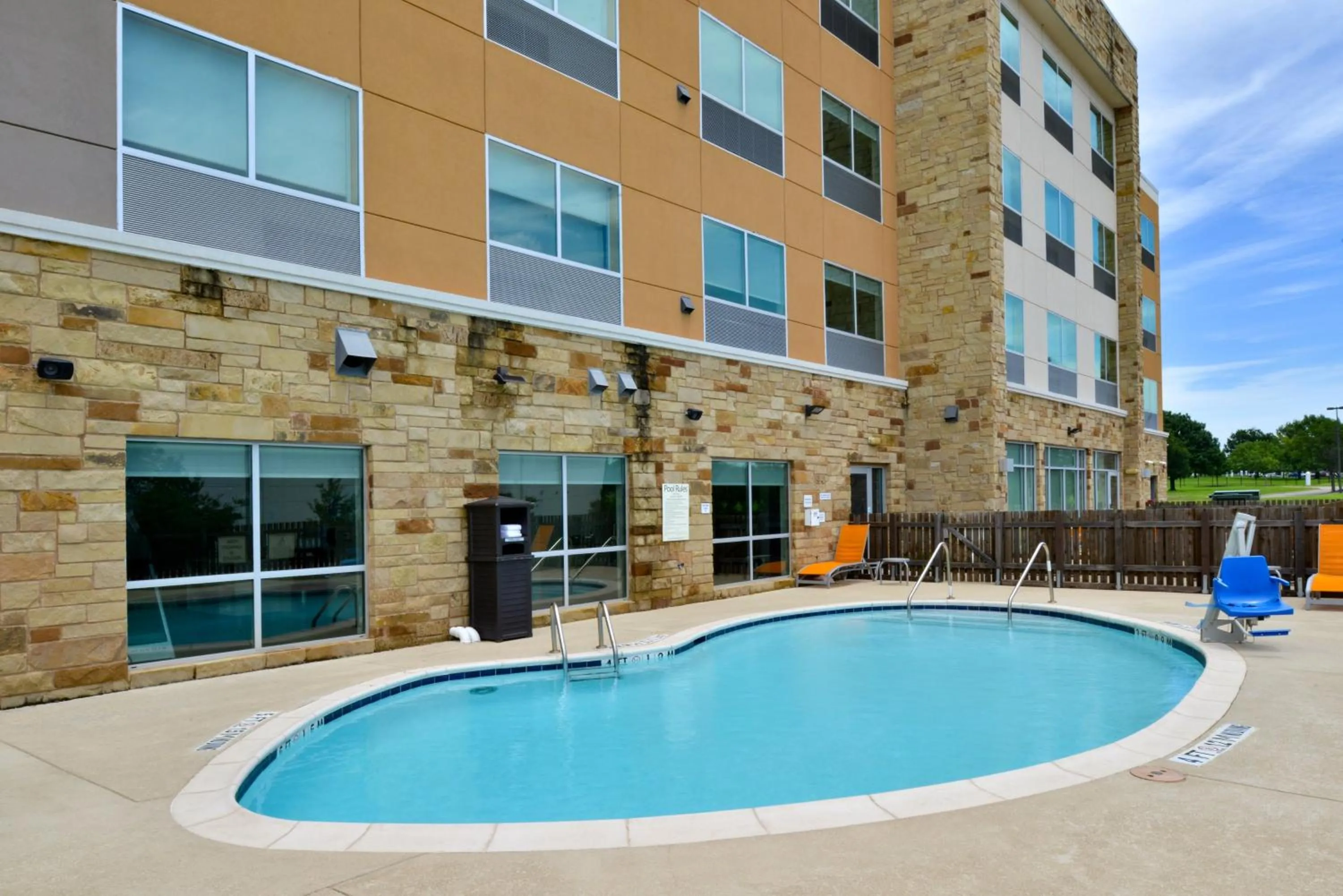 Swimming pool in Holiday Inn Express & Suites - Wylie West by IHG