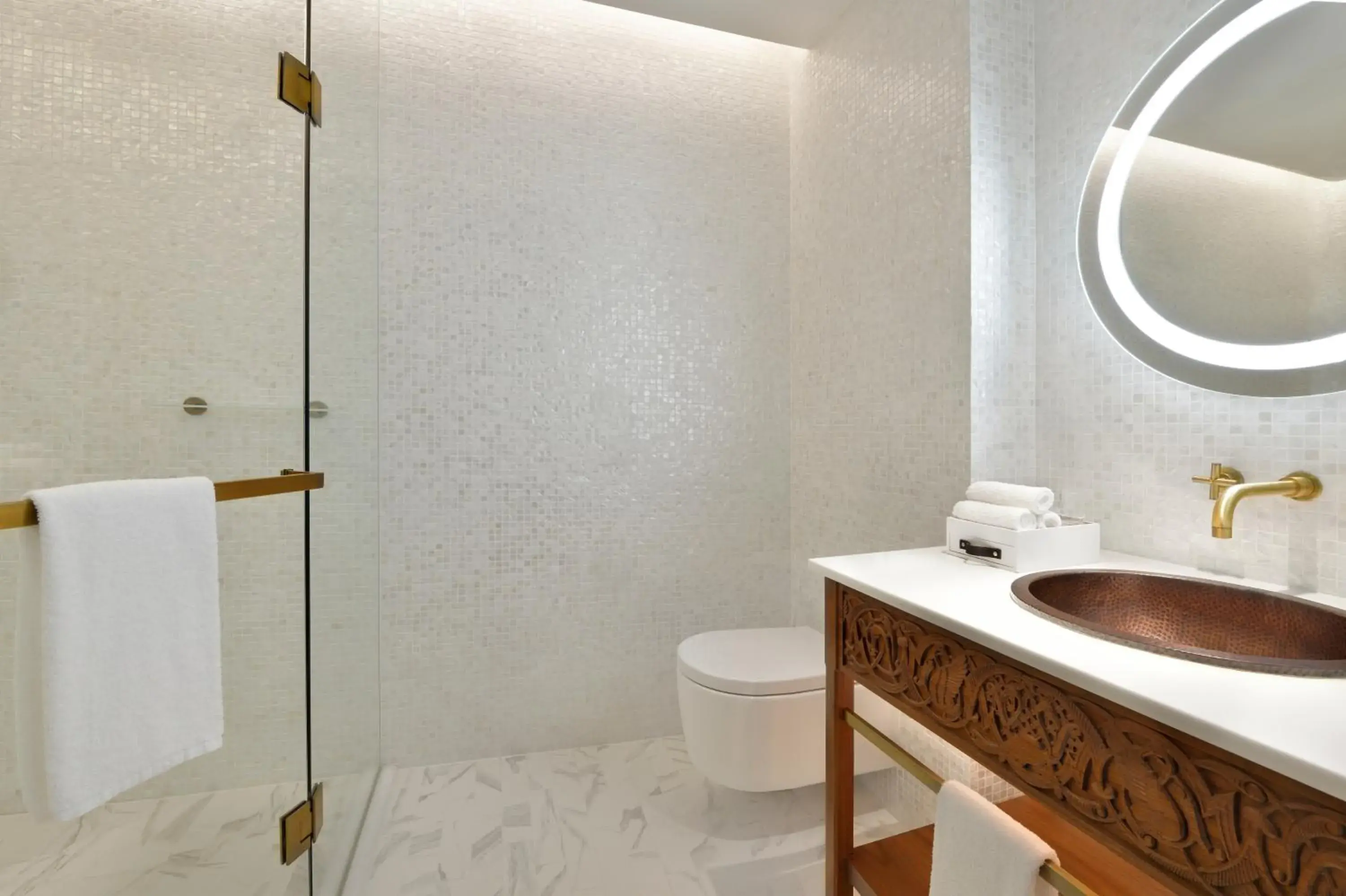 Standard Room King or Twin bed comp transfer to Dubai Mall & Kite Beach in Hotel Indigo Dubai Downtown, an IHG Hotel Standard Room King or Twin bed comp transfer to Dubai Mall & Kite Beach in Hotel Indigo Dubai Downtown, an IHG Hotel