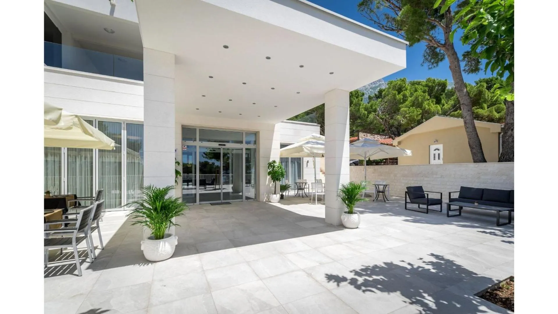 Property building in Boutique Hotel Mirjam