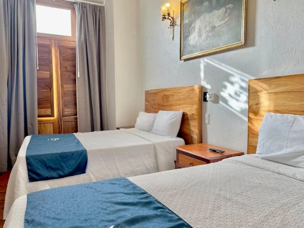 Bedroom, Bed in Hotel Frances