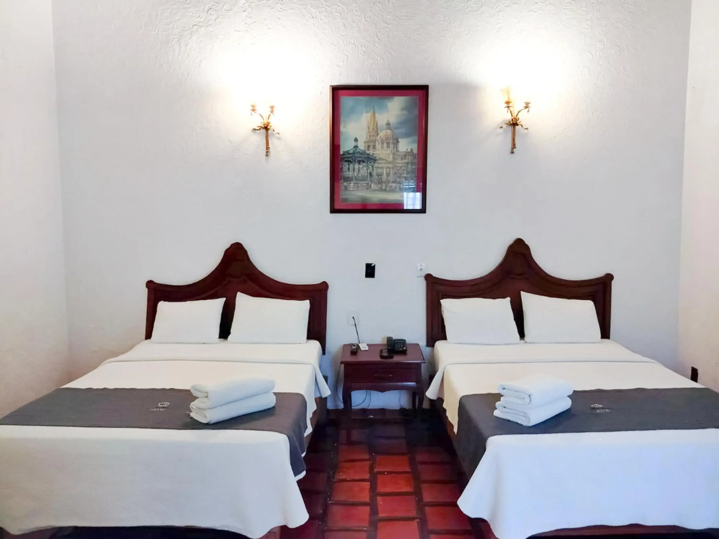 Family Studio in Hotel Frances Family Studio in Hotel Frances