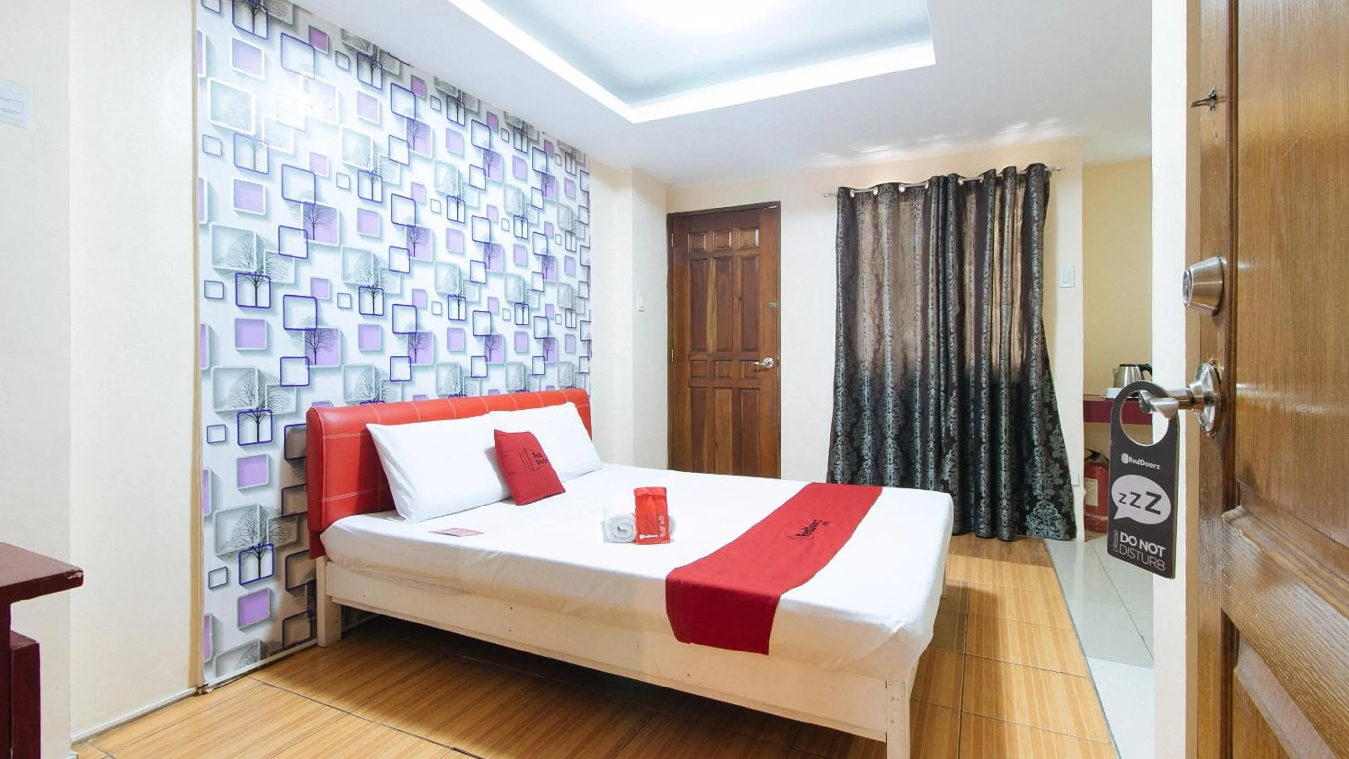 Bedroom in RedDoorz at DBuilders Rooms Ph2 Taguig